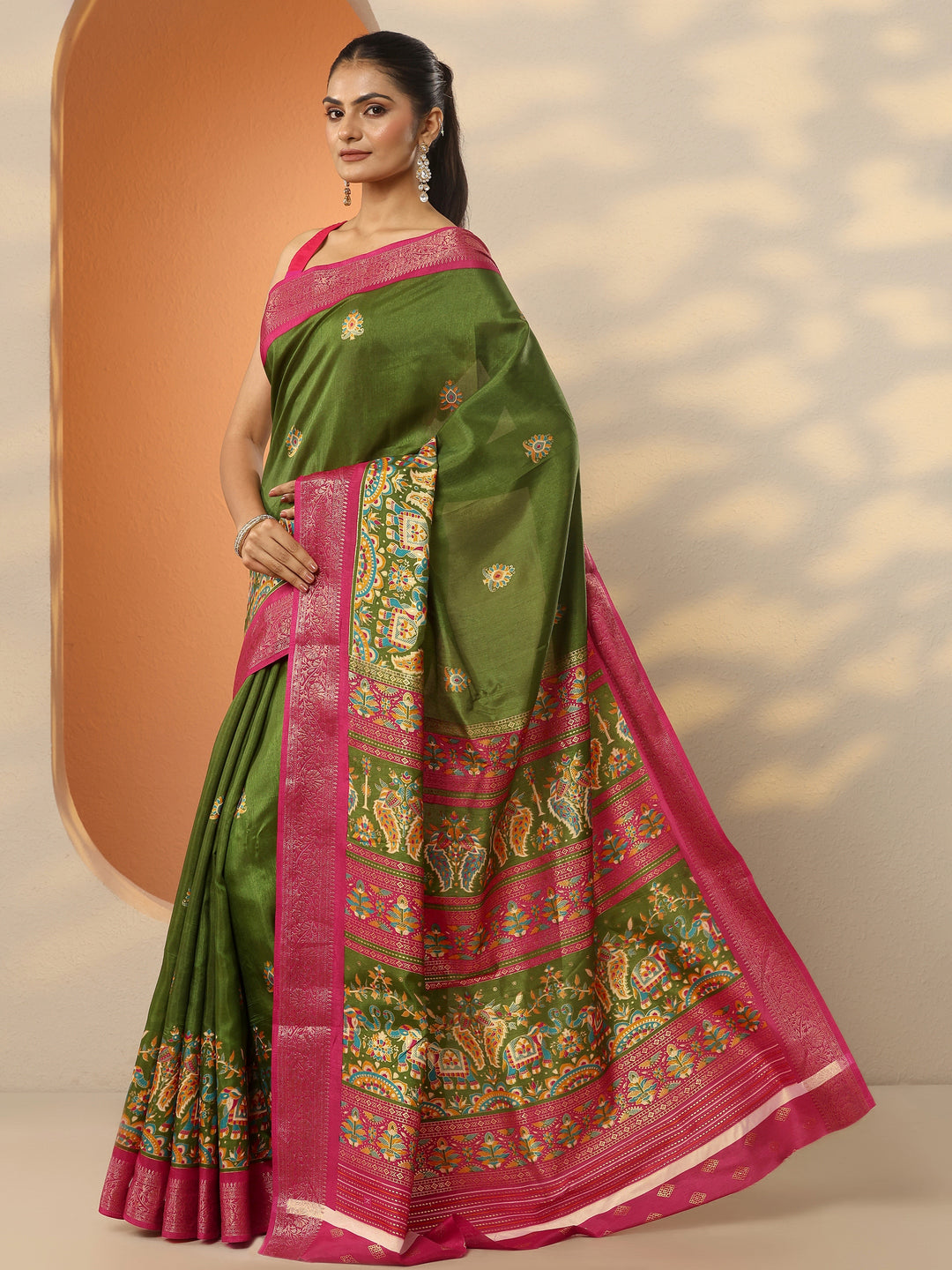  Green Printed Silk Blend Saree With Unstitched Blouse Piece 