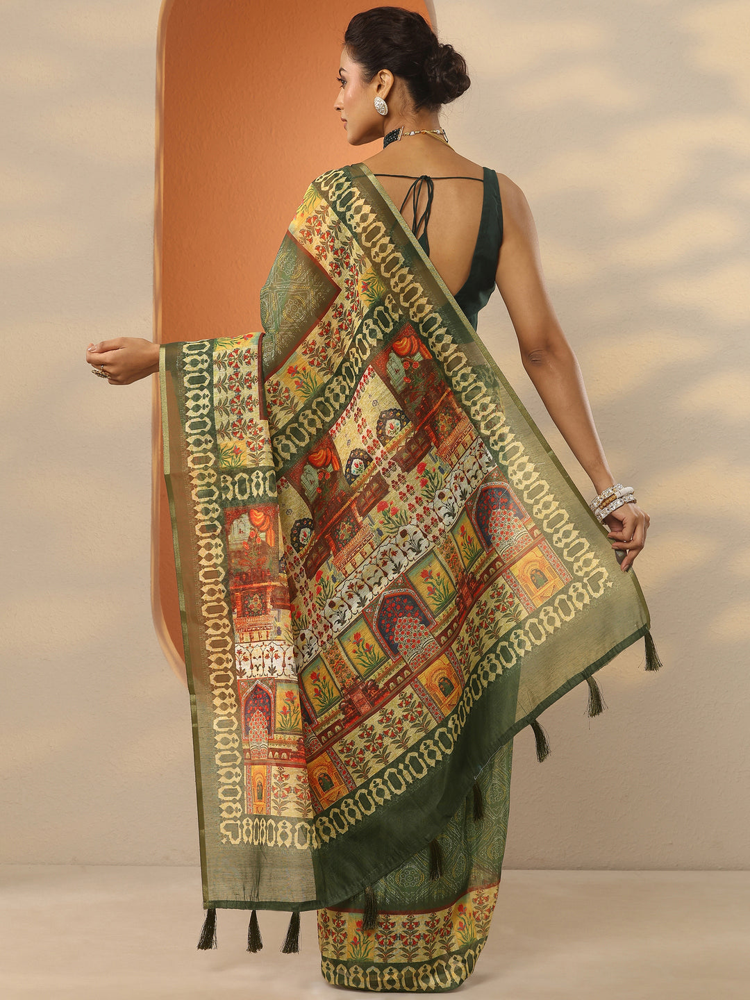  Green Printed Silk Blend Saree With Unstitched Blouse Piece 