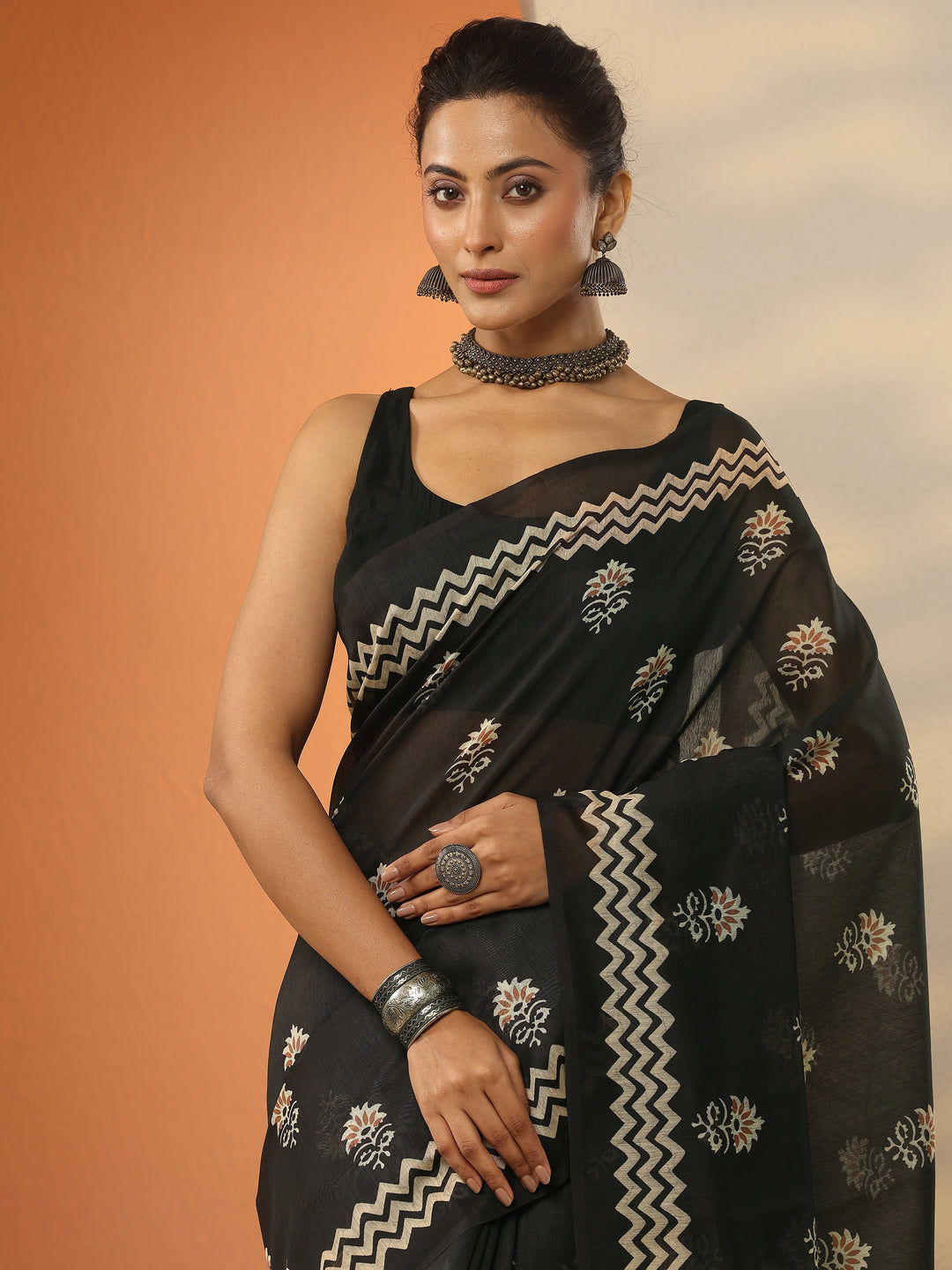  Black Printed Silk Blend Saree With Unstitched Blouse Piece 