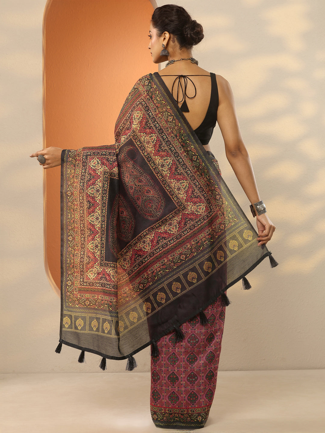  Multi Printed Silk Blend Saree With Unstitched Blouse Piece 