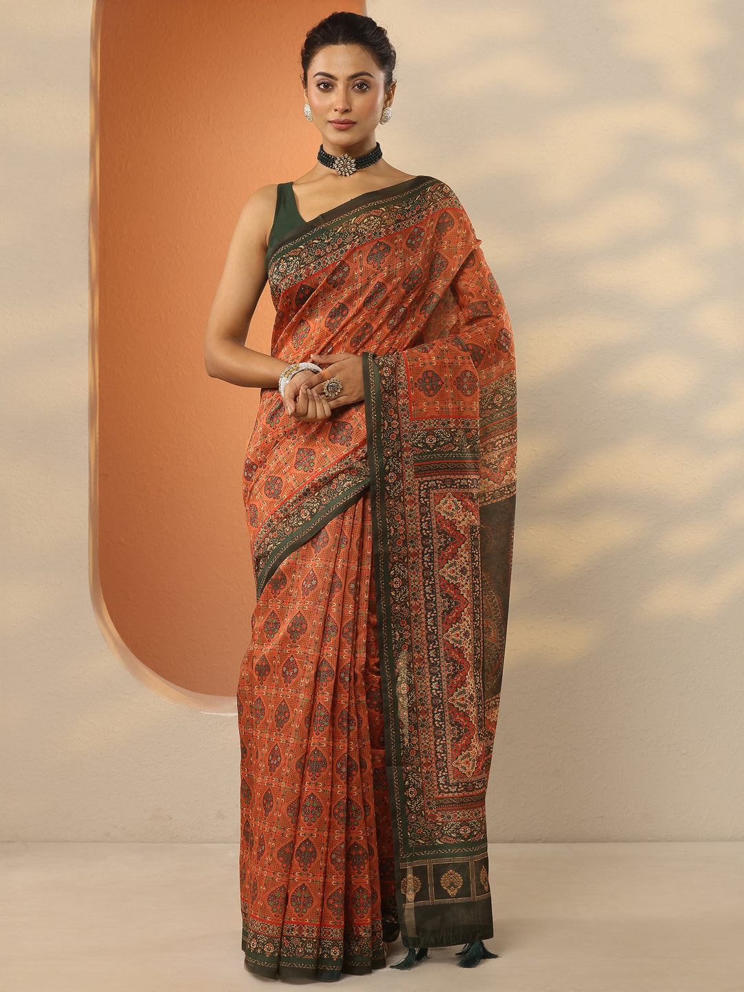  Multi Printed Silk Blend Saree With Unstitched Blouse Piece 
