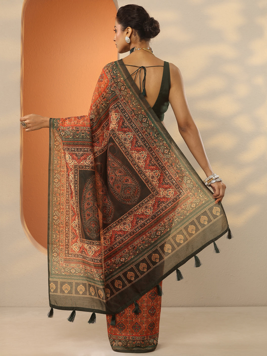  Multi Printed Silk Blend Saree With Unstitched Blouse Piece 