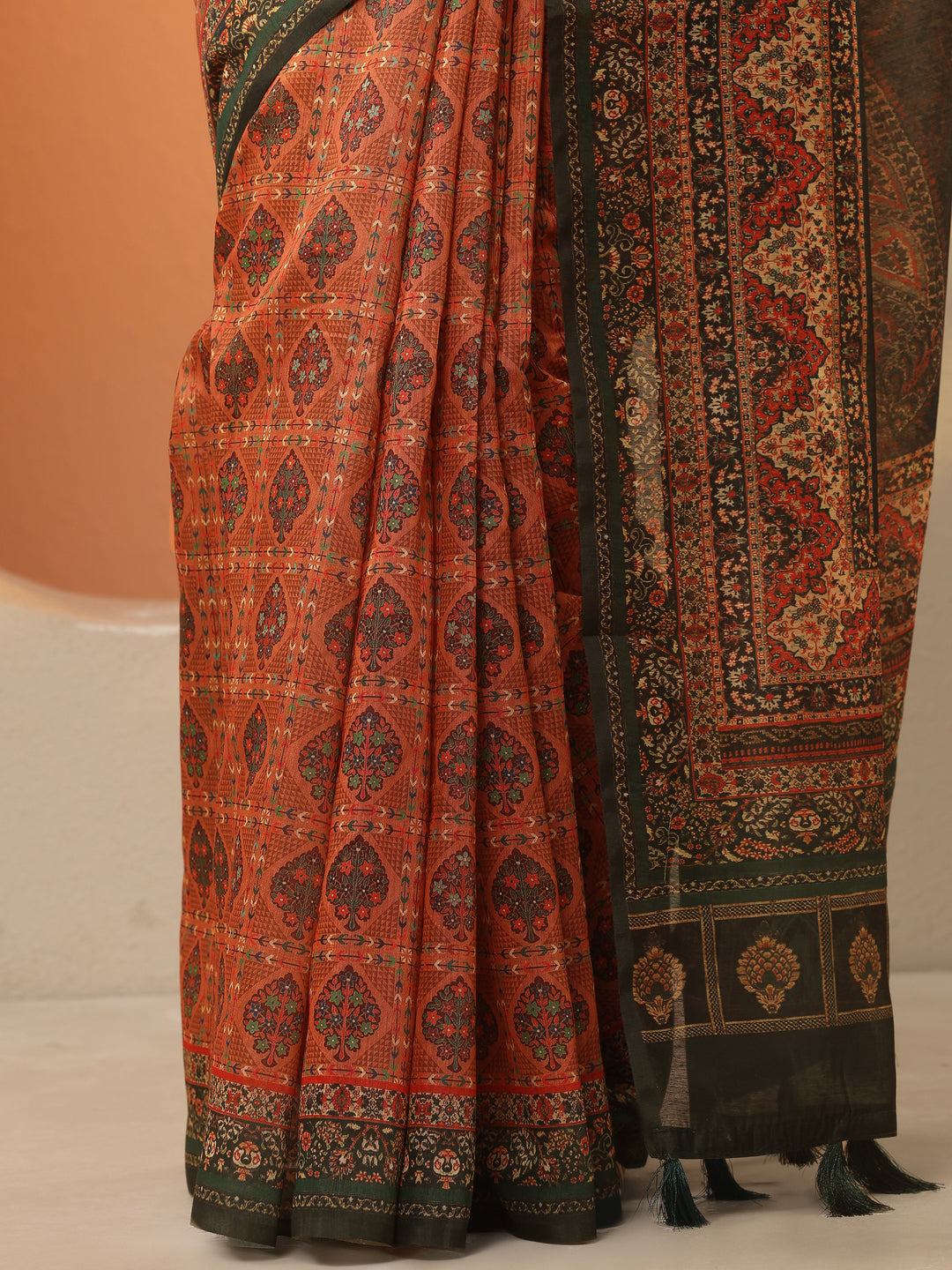  Multi Printed Silk Blend Saree With Unstitched Blouse Piece 