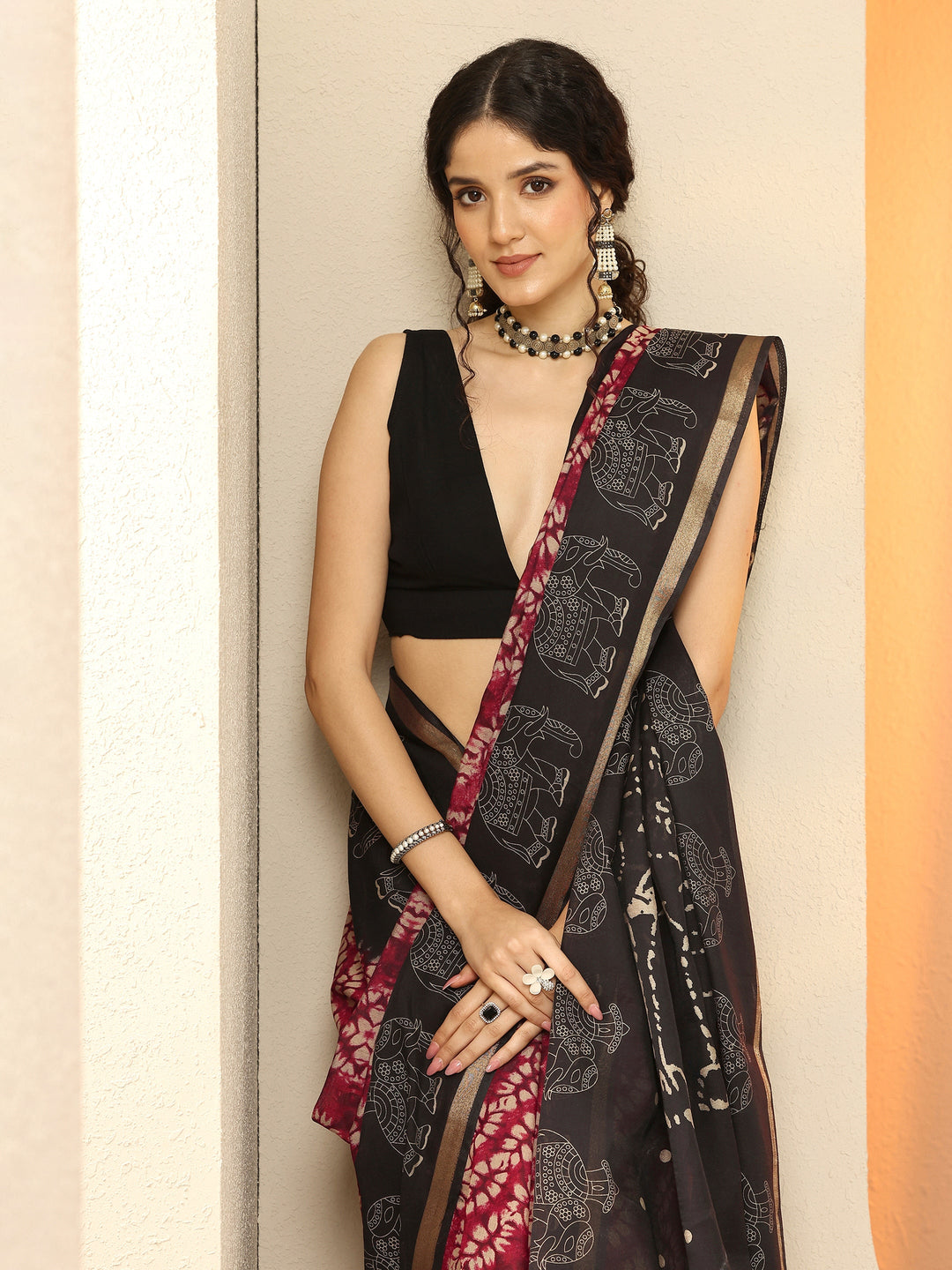  Red Printed Silk Blend Saree With Unstitched Blouse Piece 