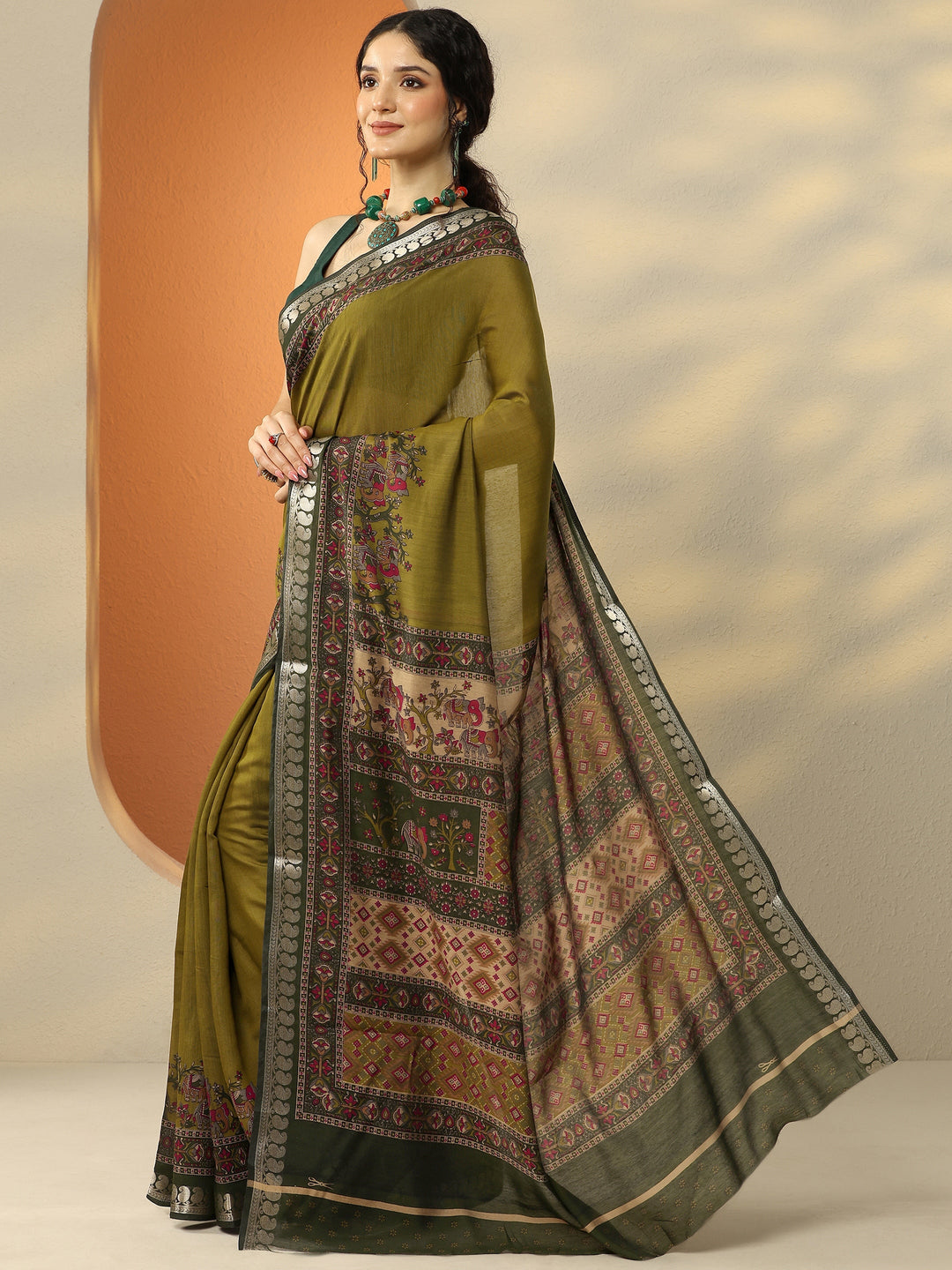  Green Printed Silk Blend Saree With Unstitched Blouse Piece 