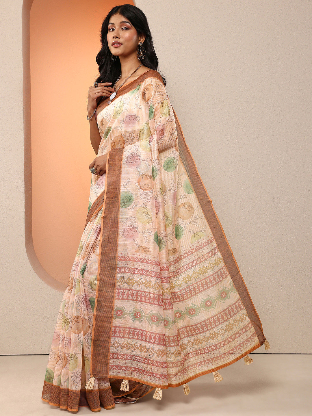  Peach Printed Linen Saree With Unstitched Blouse Piece 