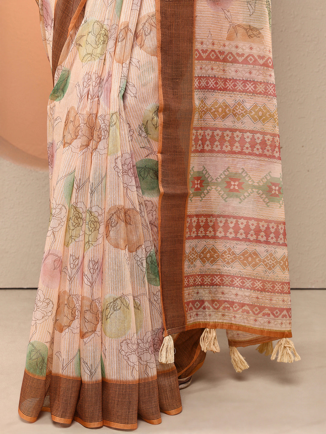  Peach Printed Linen Saree With Unstitched Blouse Piece 