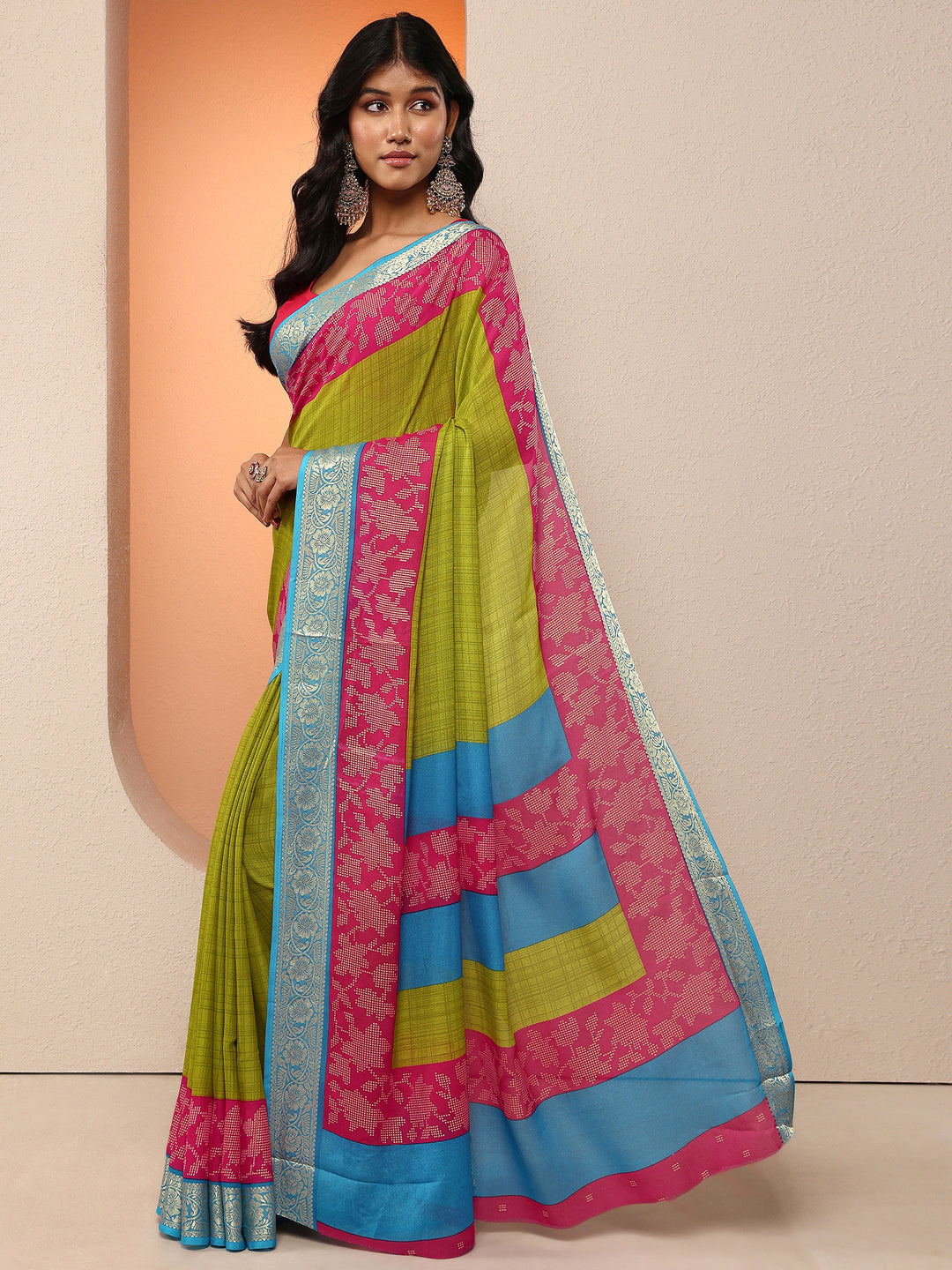  Green Printed Georgette Saree With Unstitched Blouse Piece 