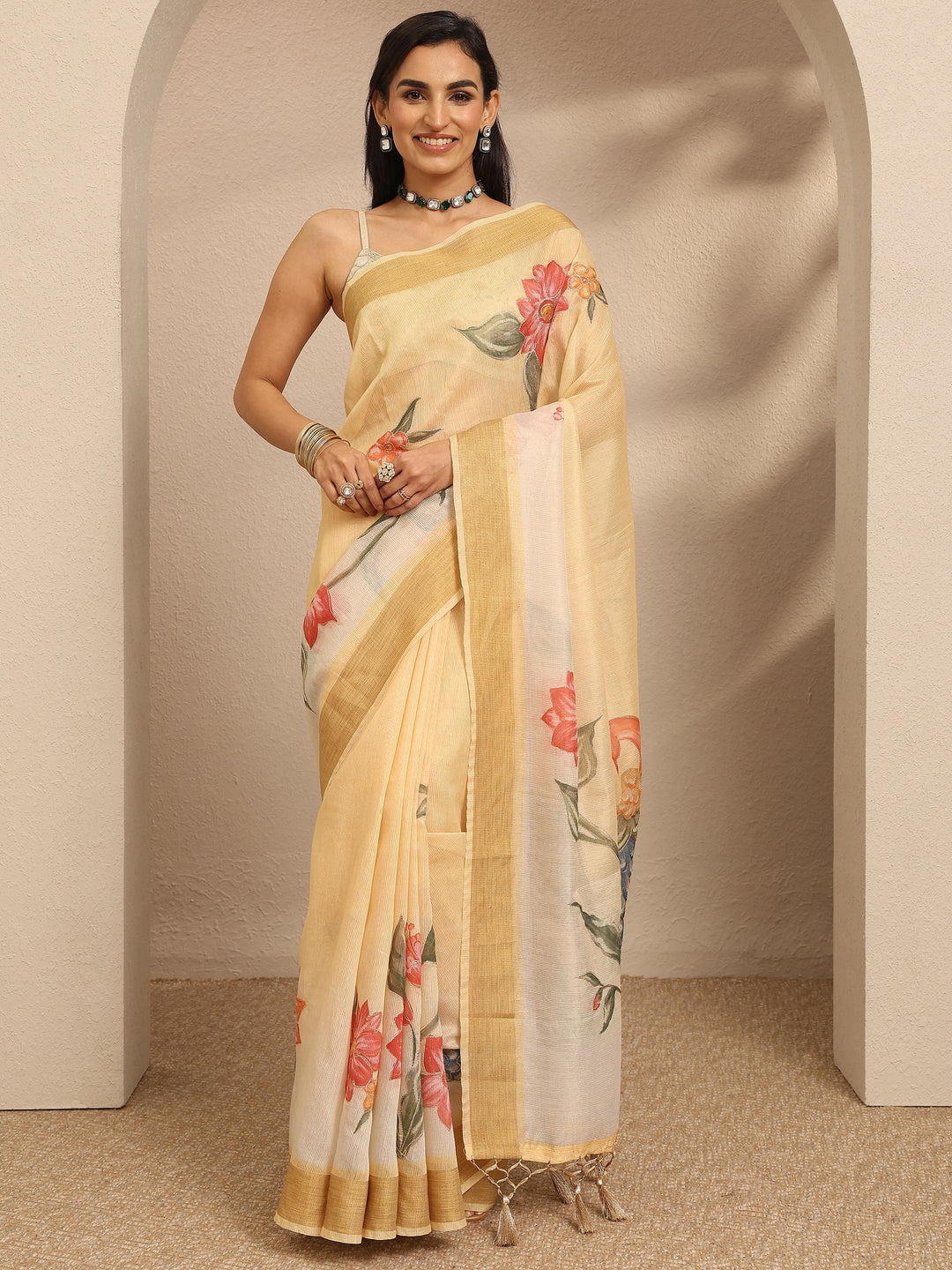  Yellow Embellished Silk Blend Saree With Unstitched Blouse Piece 