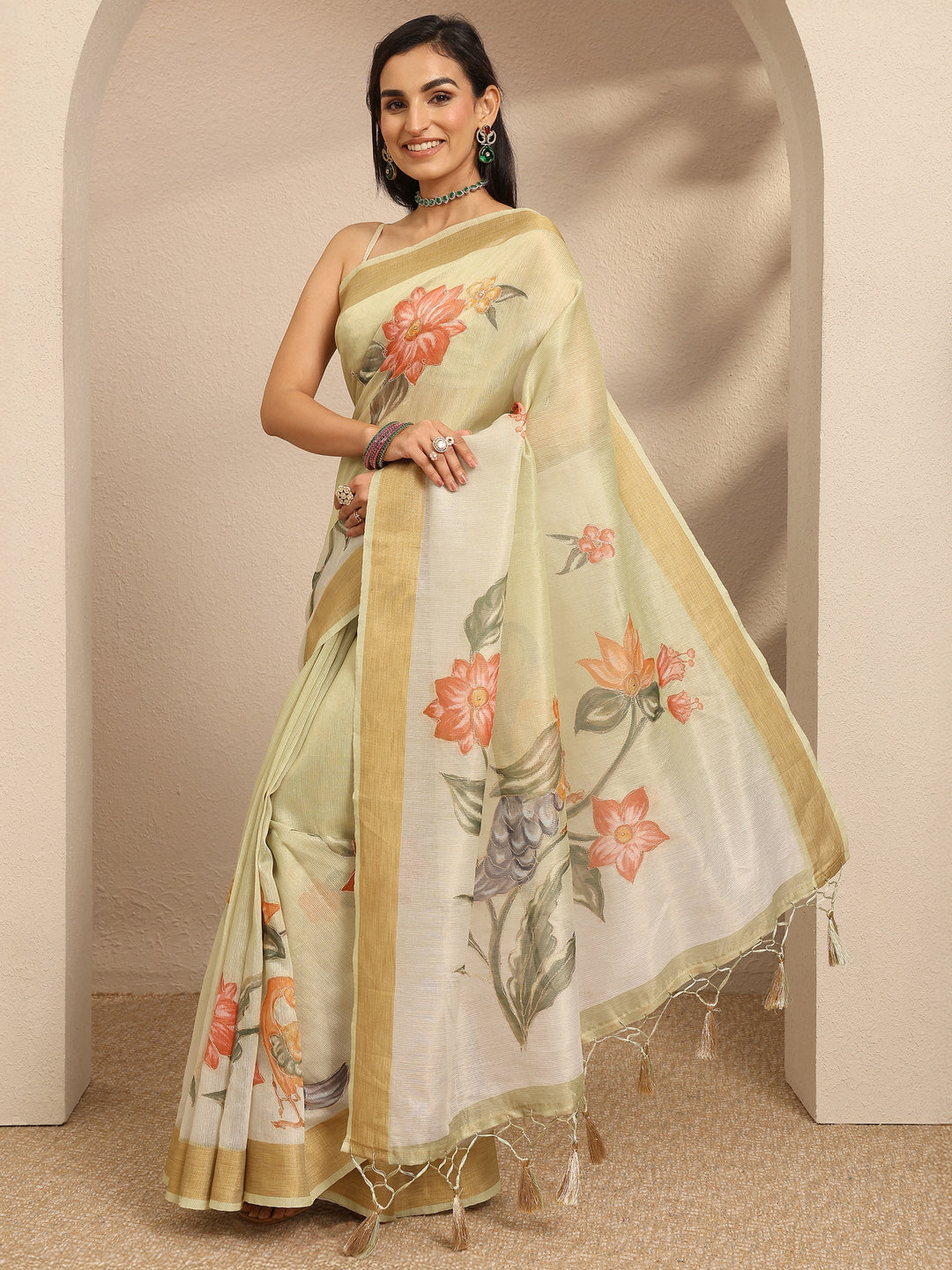  Green Embellished Silk Blend Saree With Unstitched Blouse Piece 
