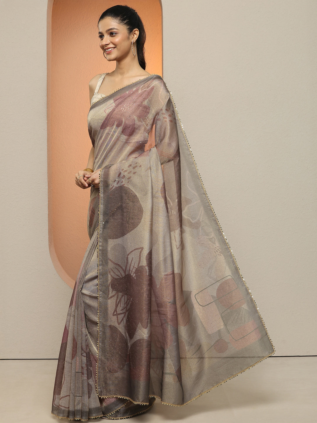  Grey Geometric Printed Silk Blend Saree With Unstitched Blouse Piece 
