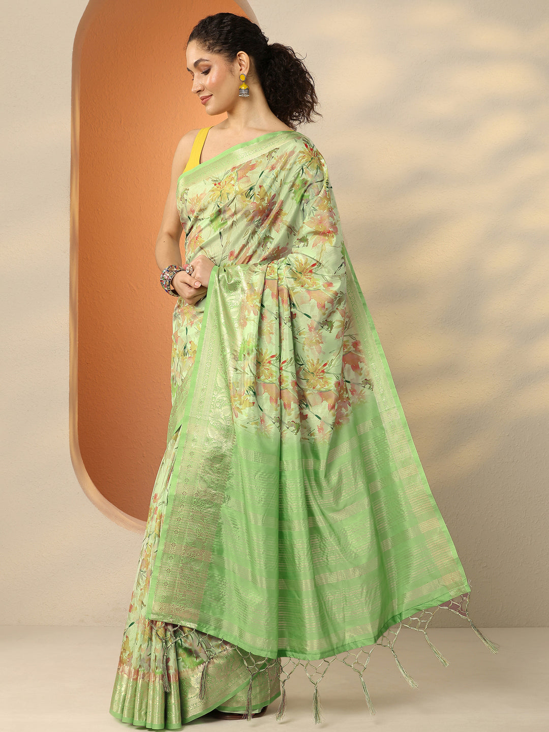  Green Printed Silk Blend Saree With Unstitched Blouse Piece 