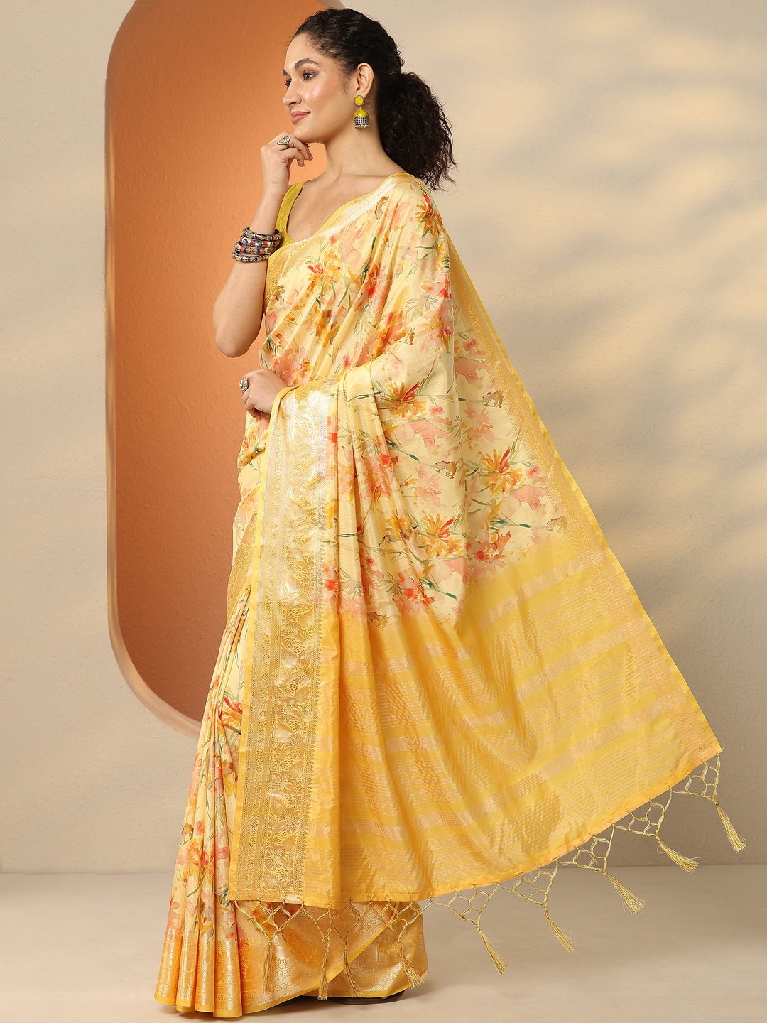  Yellow Printed Silk Blend Saree With Unstitched Blouse Piece 