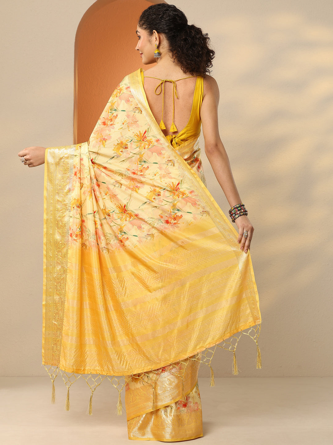  Yellow Printed Silk Blend Saree With Unstitched Blouse Piece 