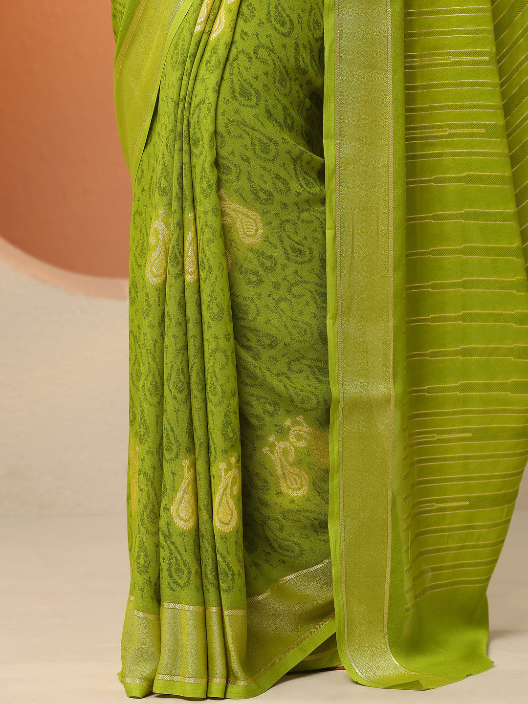  Green Paisley Printed Georgette Saree With Unstitched Blouse Piece 