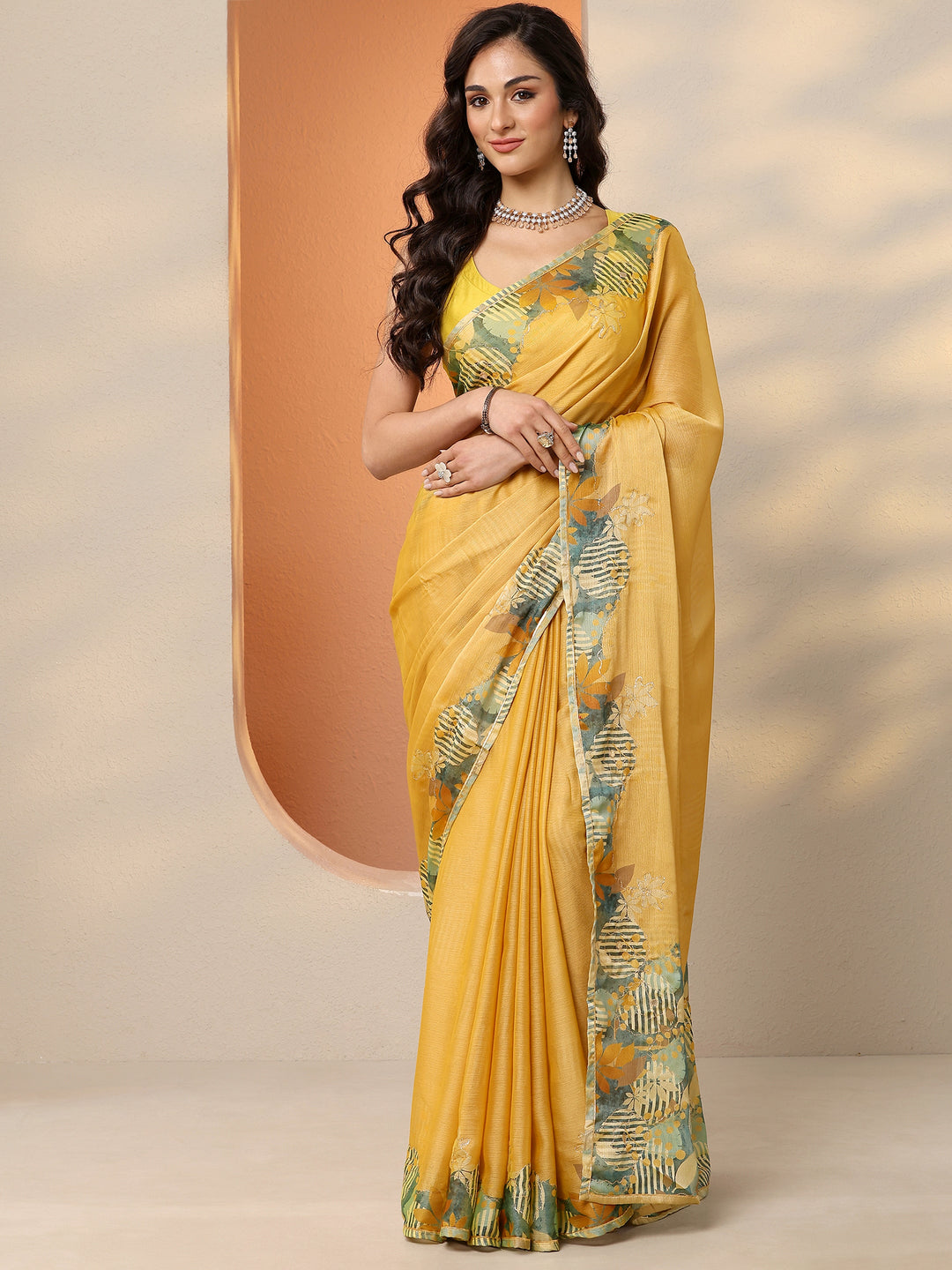  Mustard Printed Silk Blend Saree With Unstitched Blouse Piece 