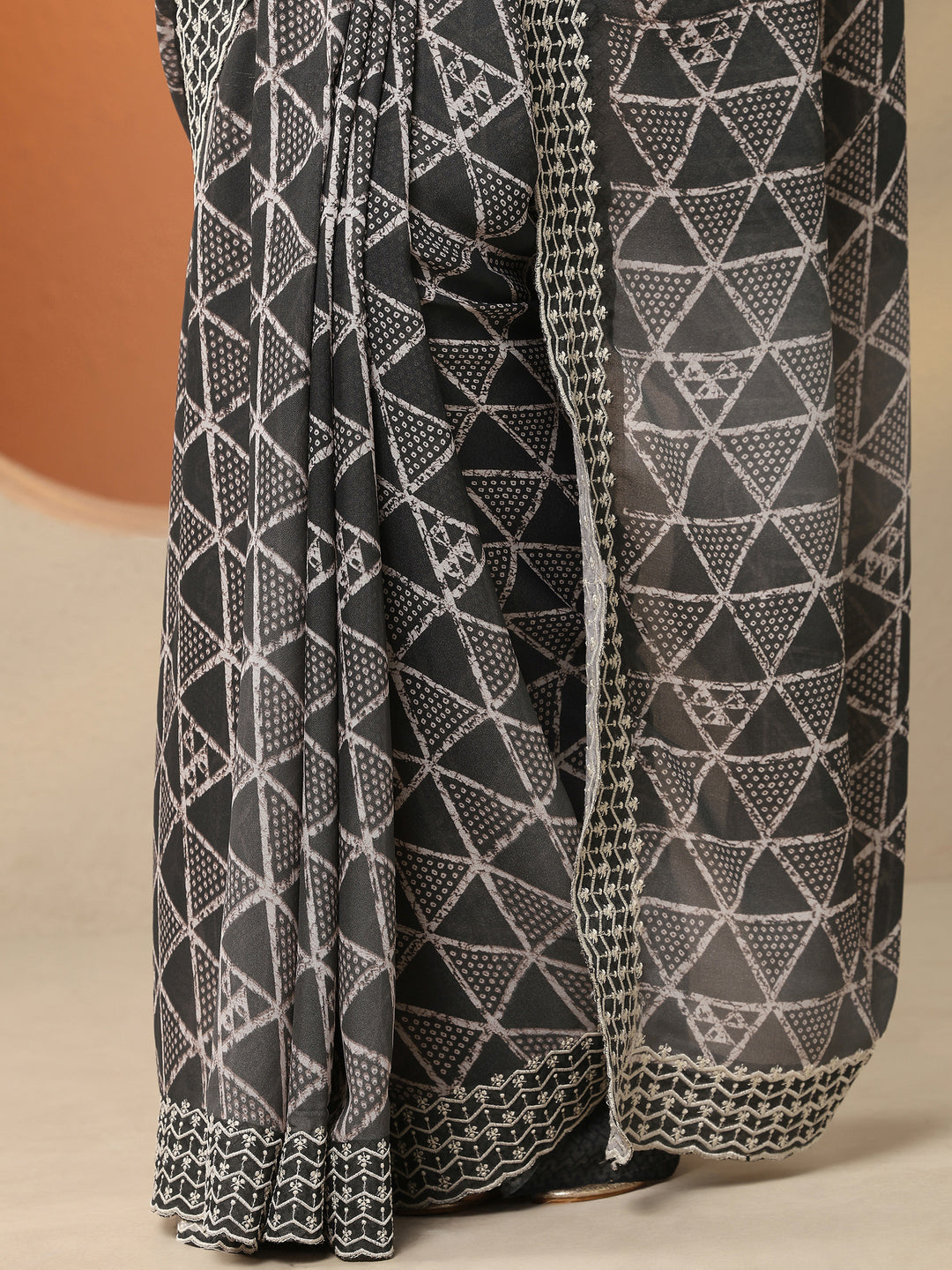  Grey Bandhani Printed Georgette Saree With Unstitched Blouse Piece 