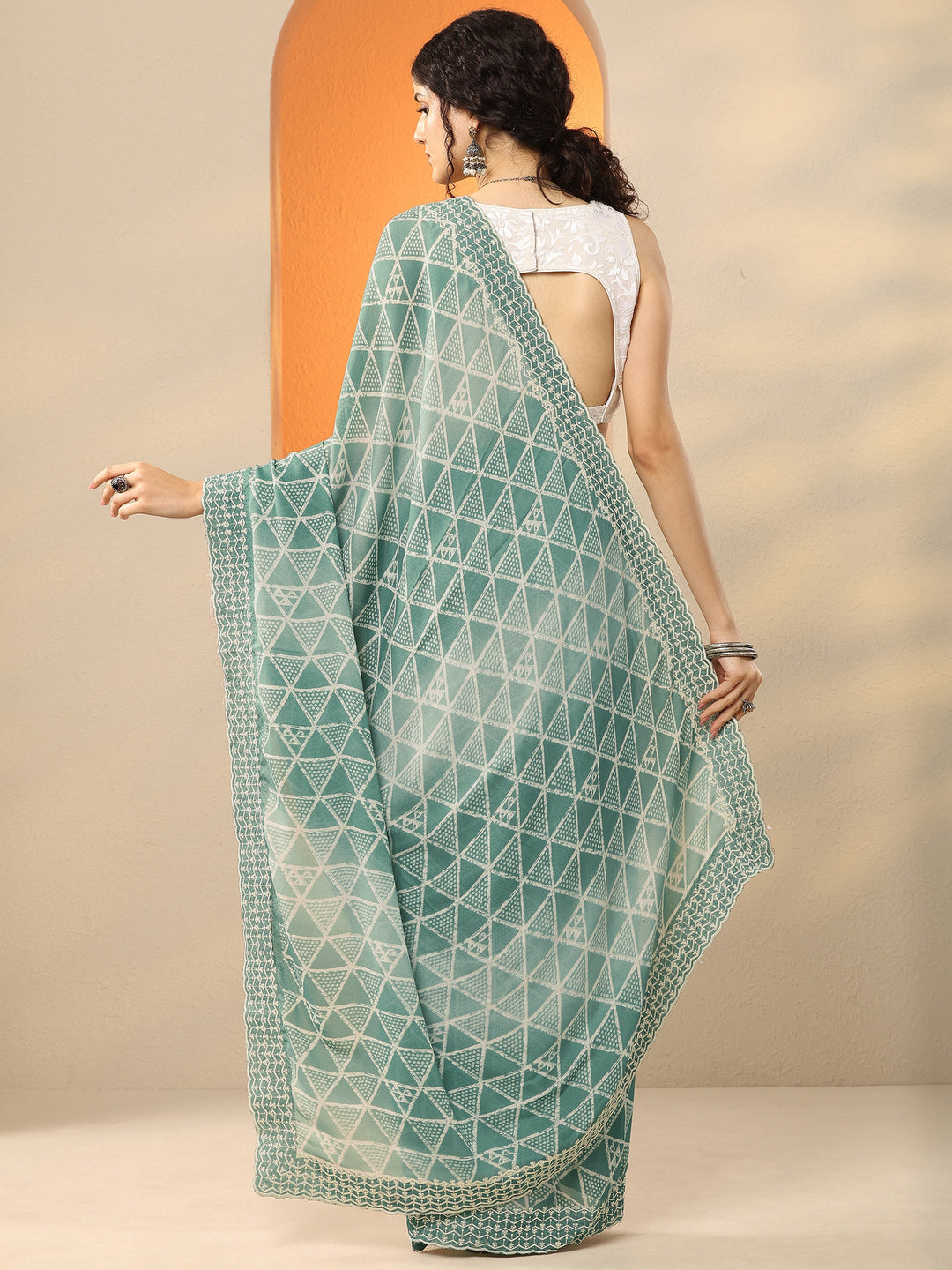  Green Bandhani Printed Georgette Saree With Unstitched Blouse Piece 