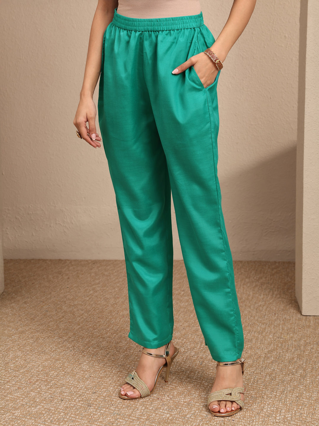  Green Embroidered Organza Straight Suit Set With Dupatta 