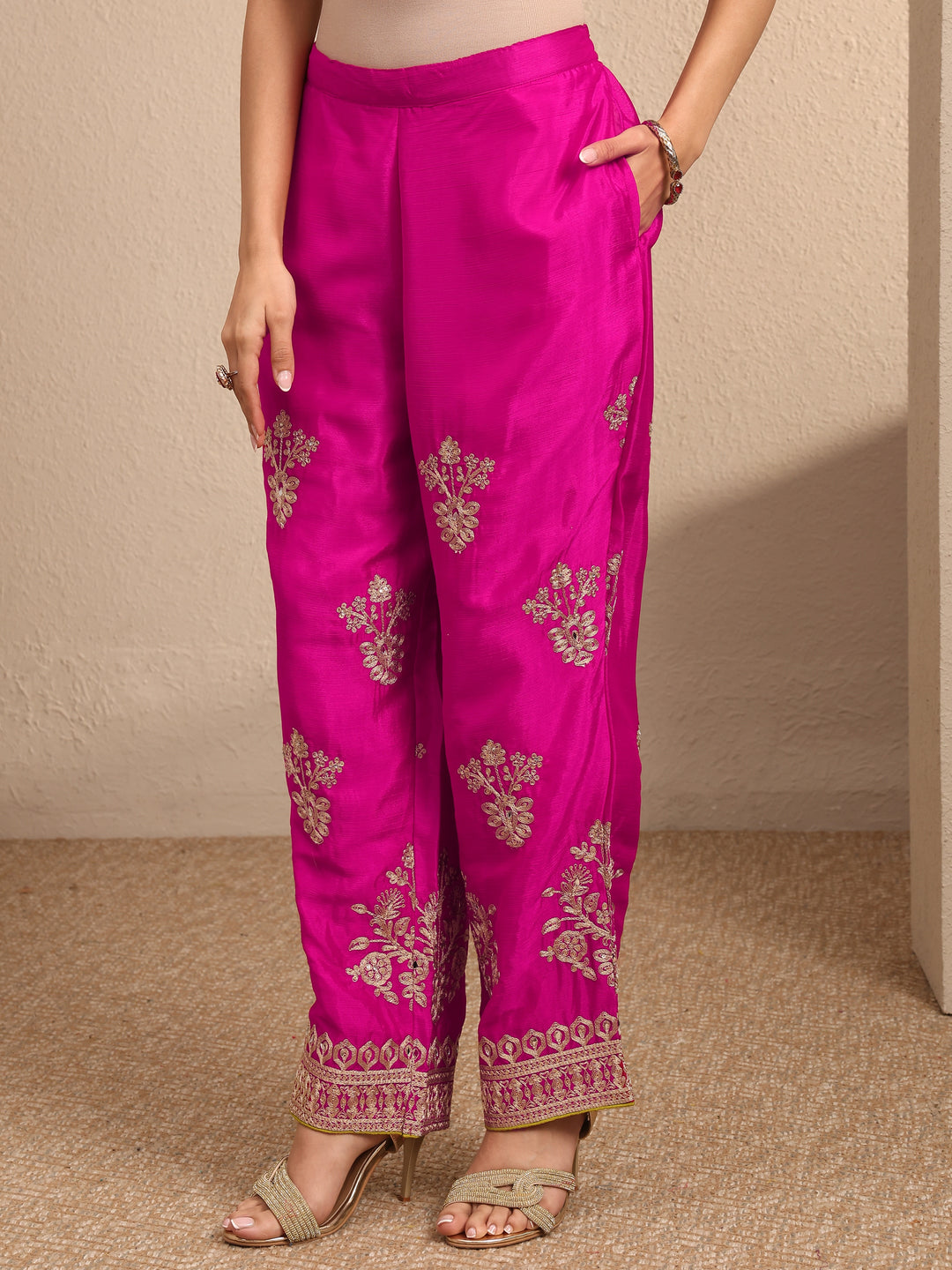  Pink Embroidered Silk Blend Straight Suit Set With Dupatta 