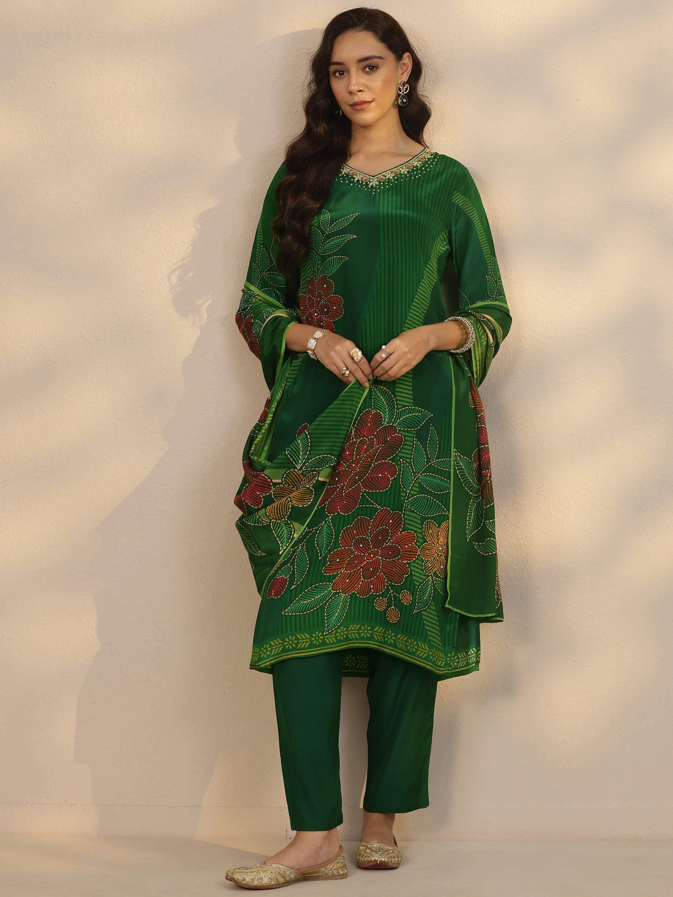 libas Green Printed Crepe Straight Suit Set With Dupatta-picture-40
