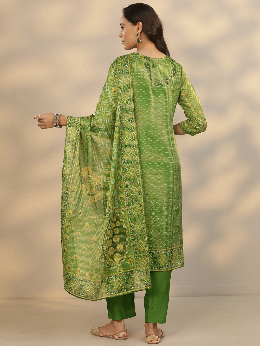  Green Printed Silk Blend Straight Suit Set With Dupatta 