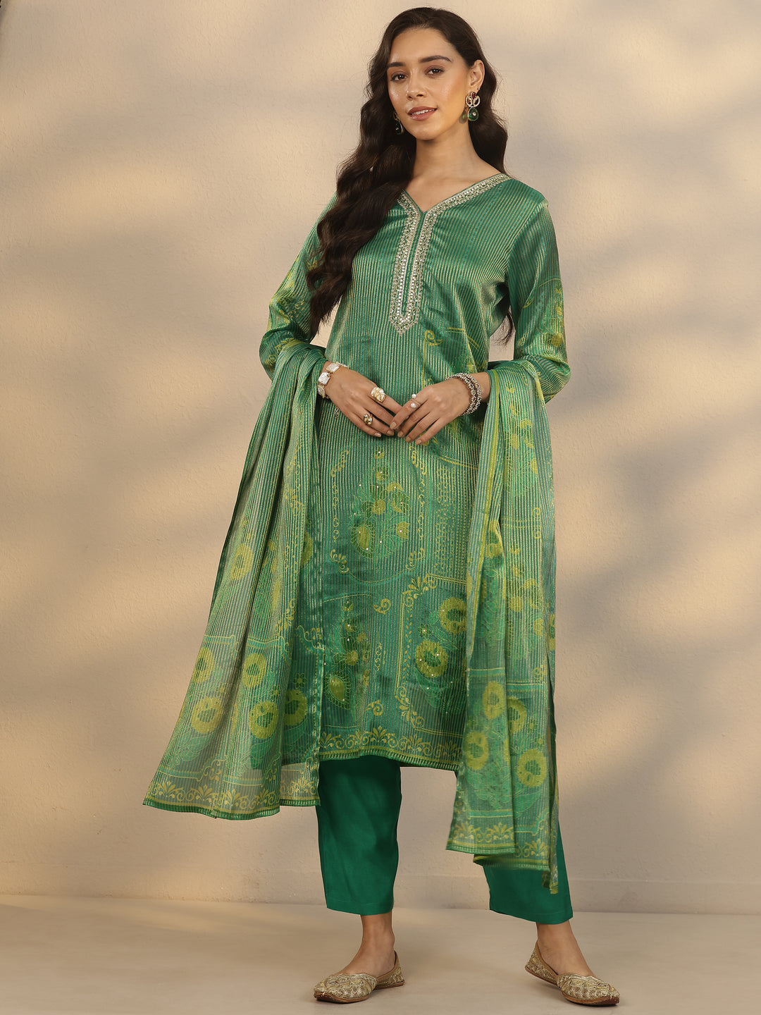  Green Printed Silk Blend Straight Suit Set With Dupatta 