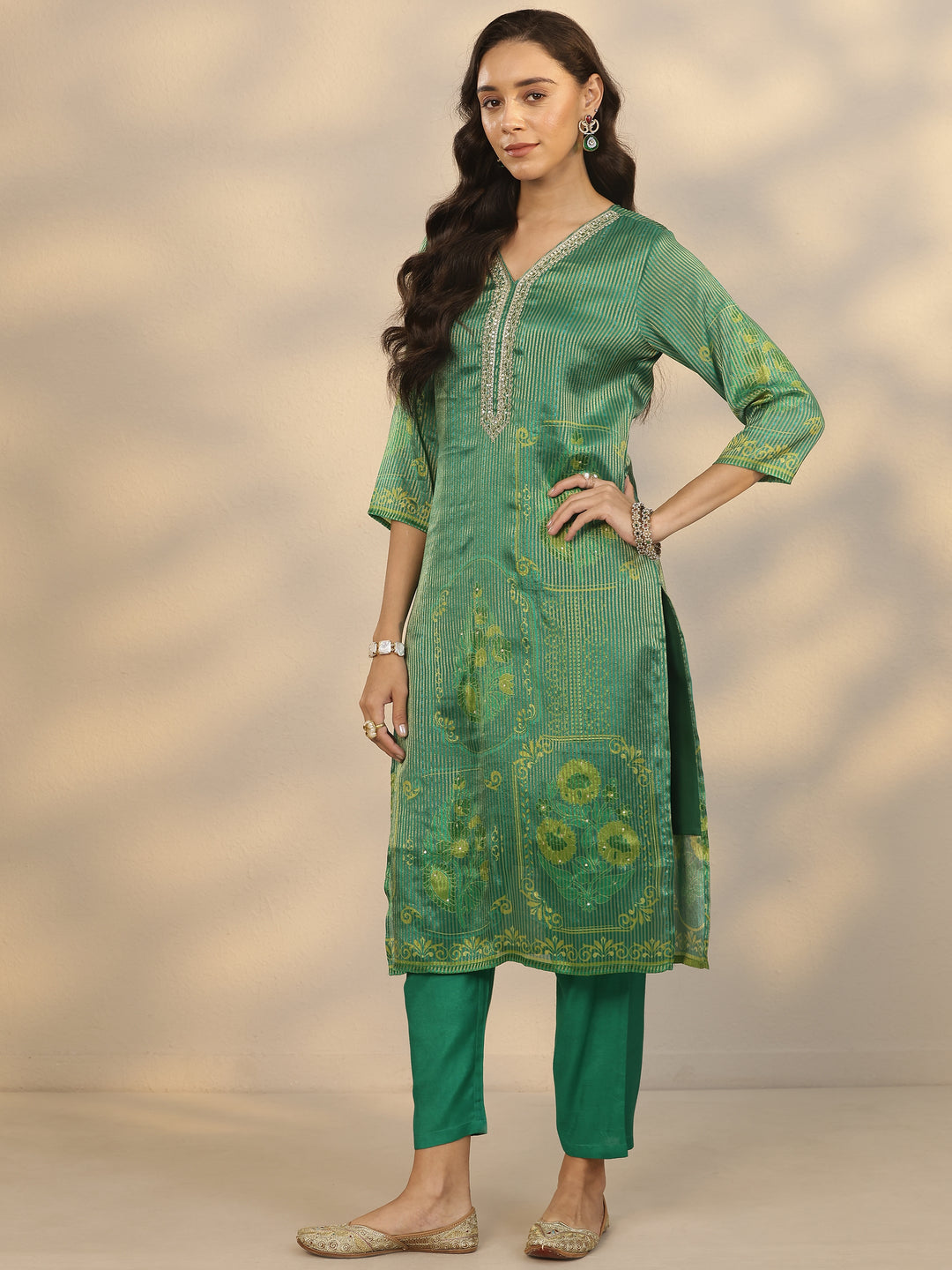  Green Printed Silk Blend Straight Suit Set With Dupatta 
