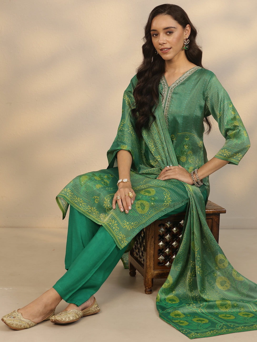 Green Printed Silk Blend Straight Suit Set With Dupatta
