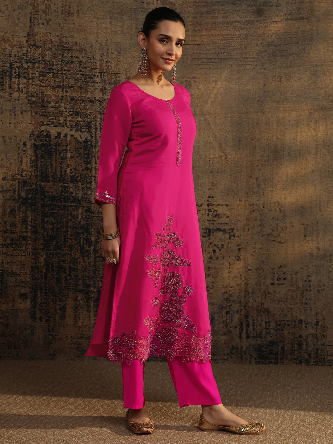  Pink Embroidered Silk Blend Straight Suit Set With Dupatta 