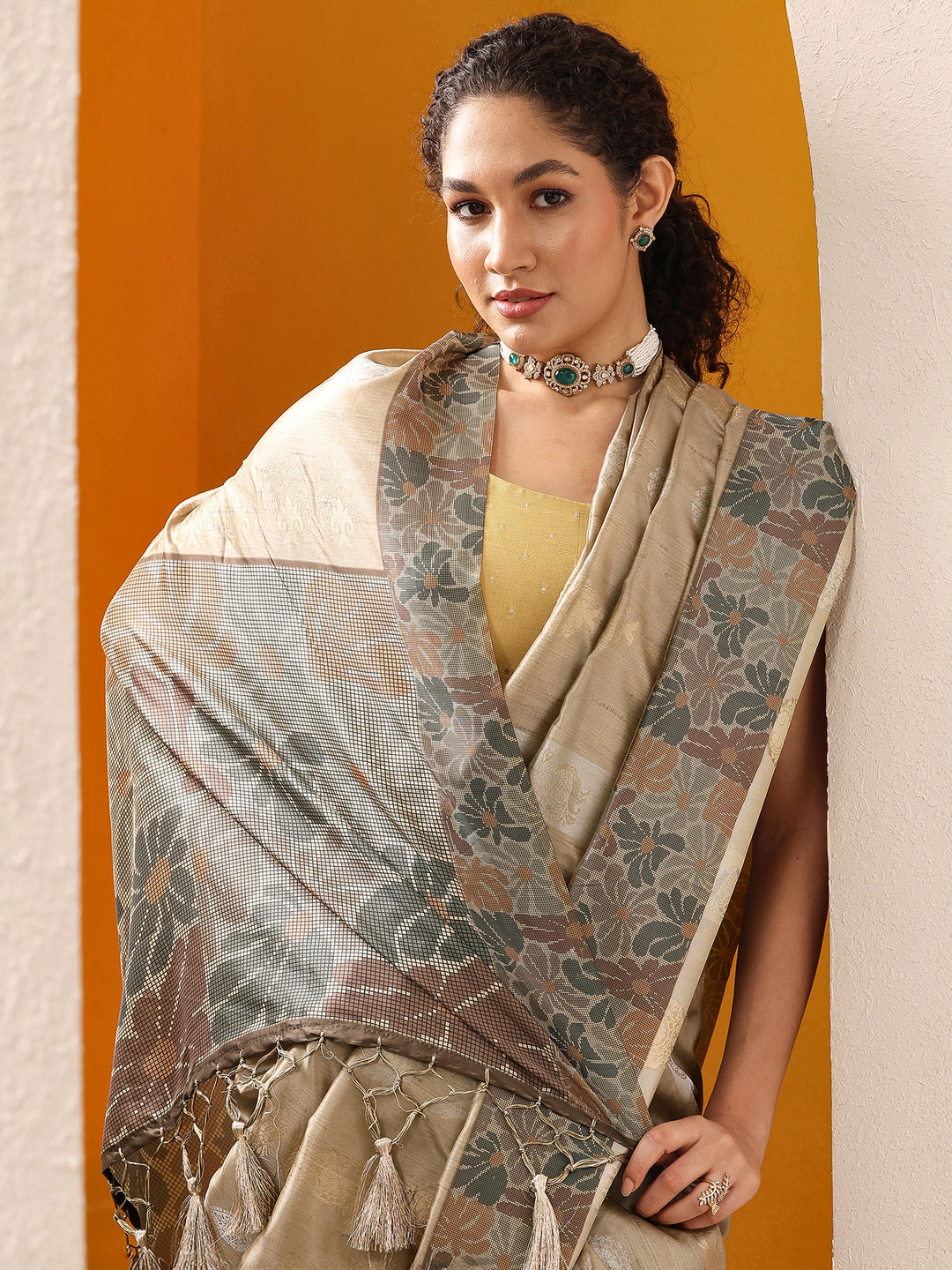 Green Printed Silk Blend Saree With Unstitched Blouse Piece 