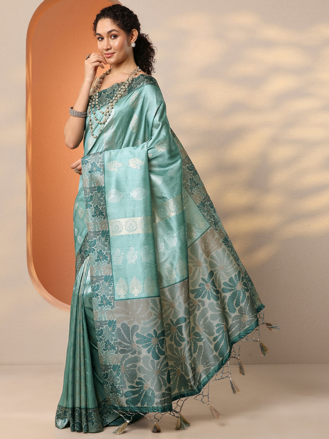  Green Printed Silk Blend Saree With Unstitched Blouse Piece 
