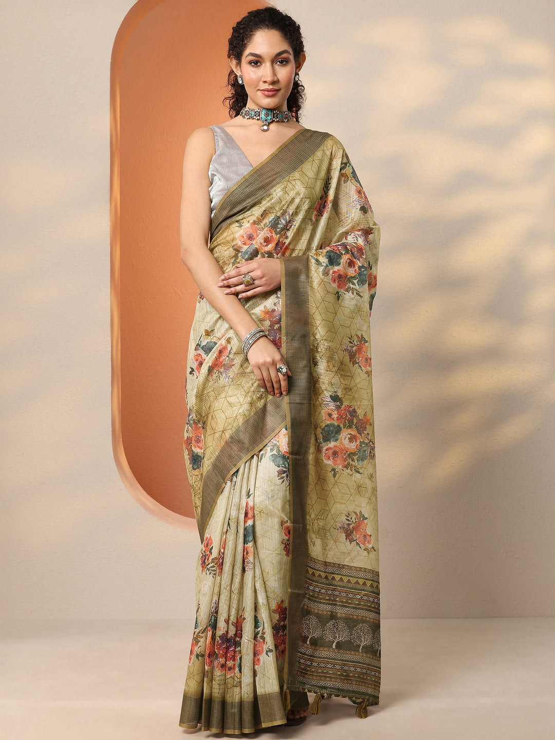  Green Printed Silk Blend Saree With Unstitched Blouse Piece 