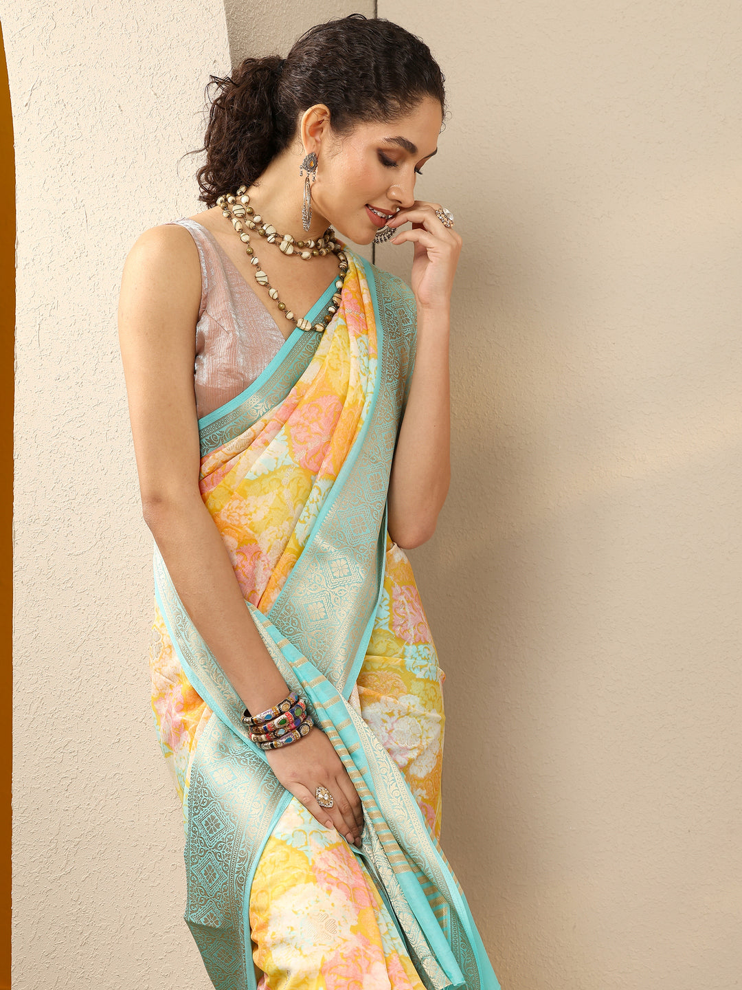  Multi Printed Silk Blend Saree With Unstitched Blouse Piece 