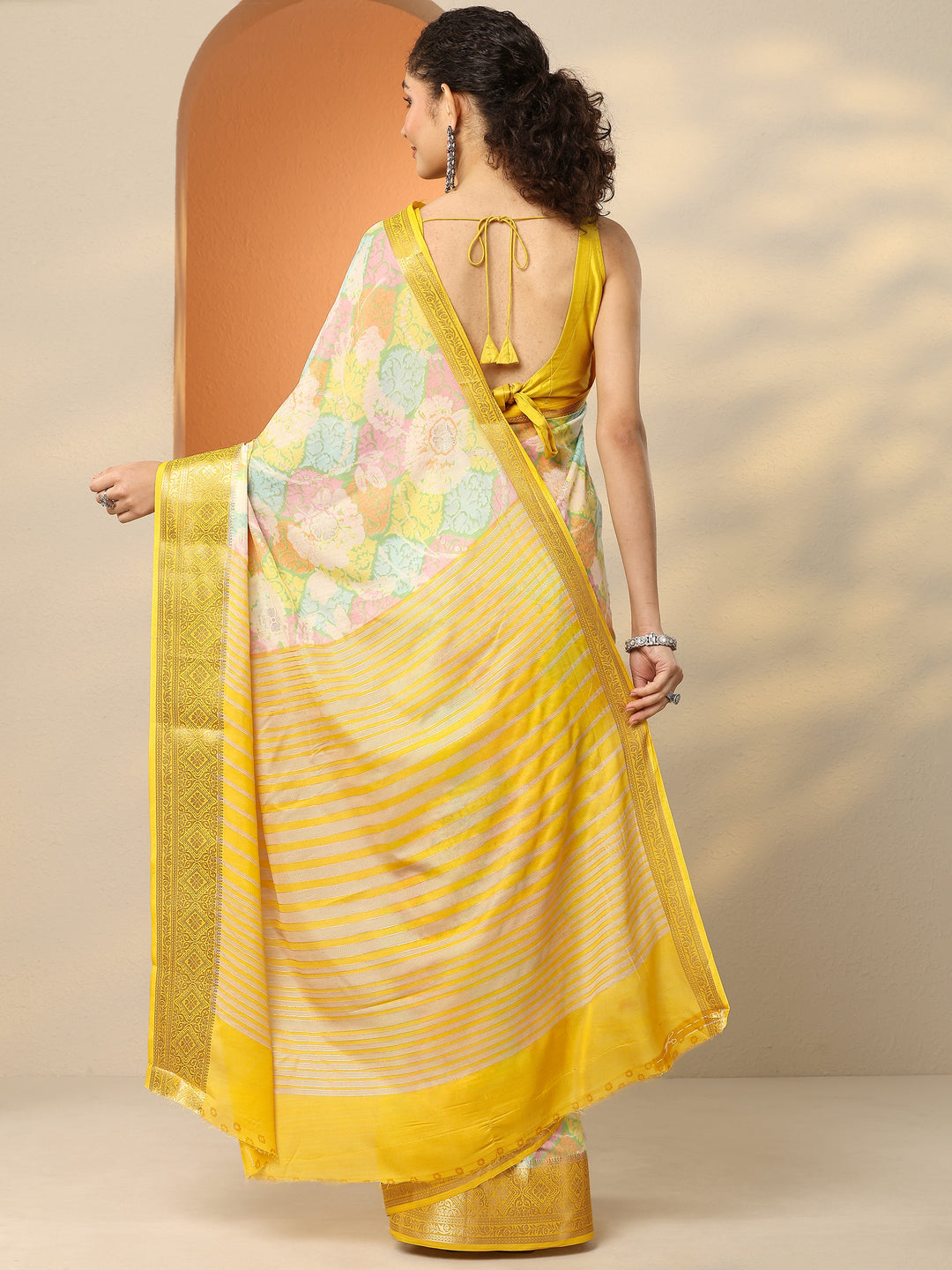  Multi Printed Silk Blend Saree With Unstitched Blouse Piece 