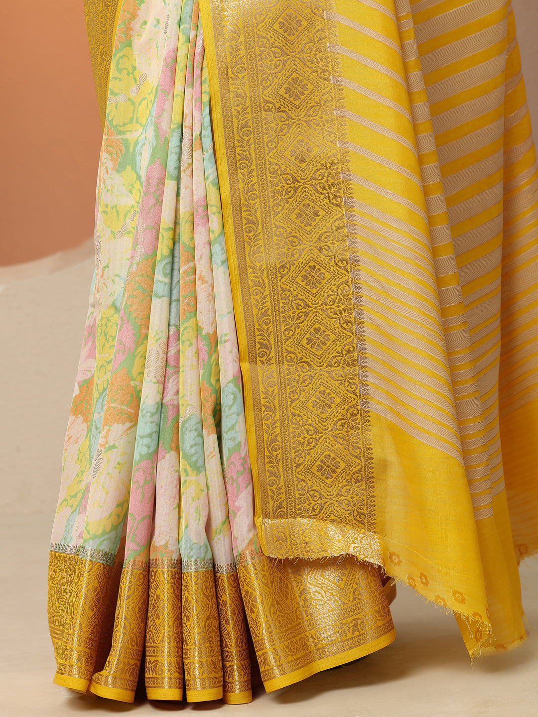 Multi Printed Silk Blend Saree With Unstitched Blouse Piece 