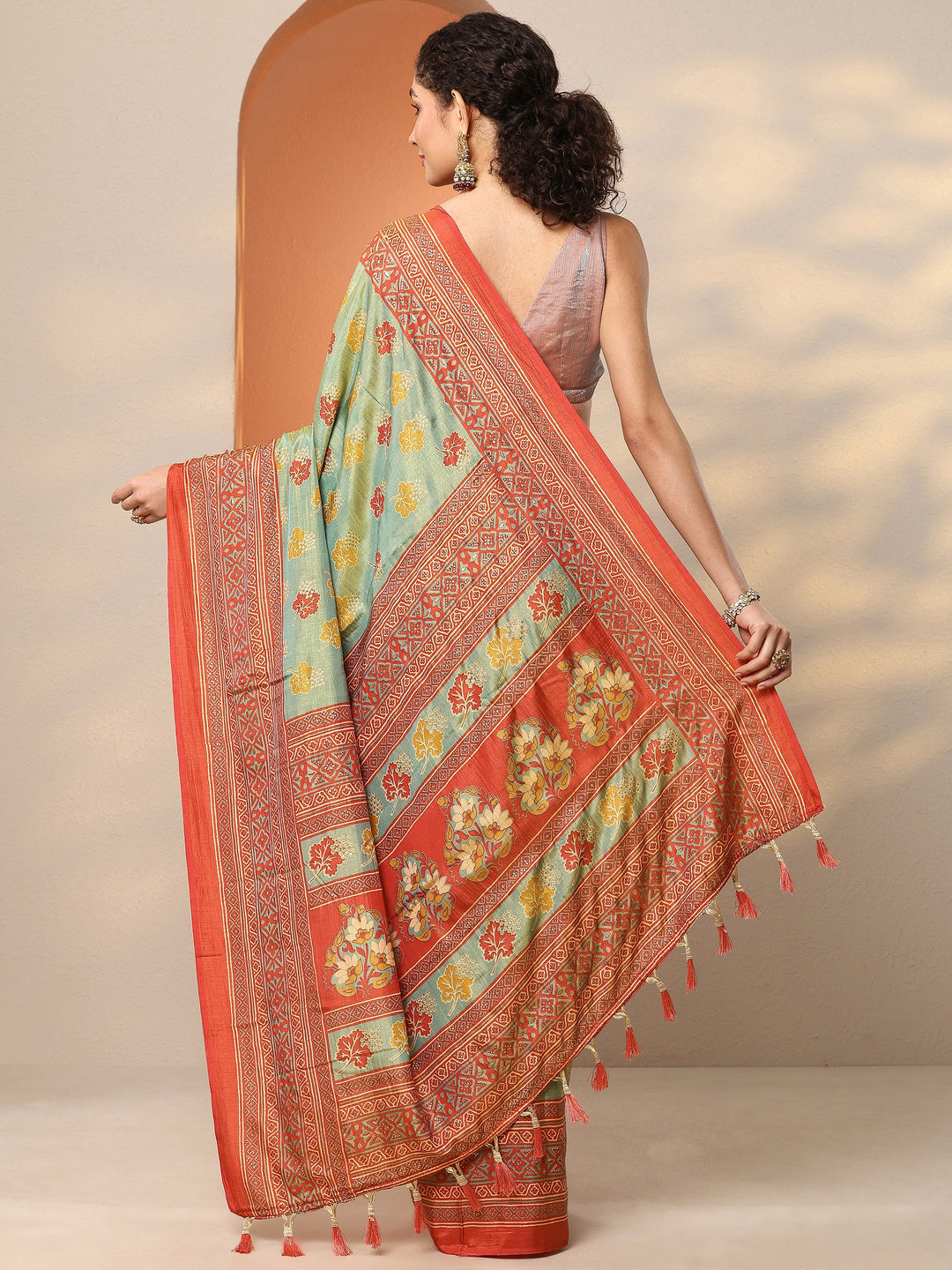  Green Printed Silk Blend Saree With Unstitched Blouse Piece 