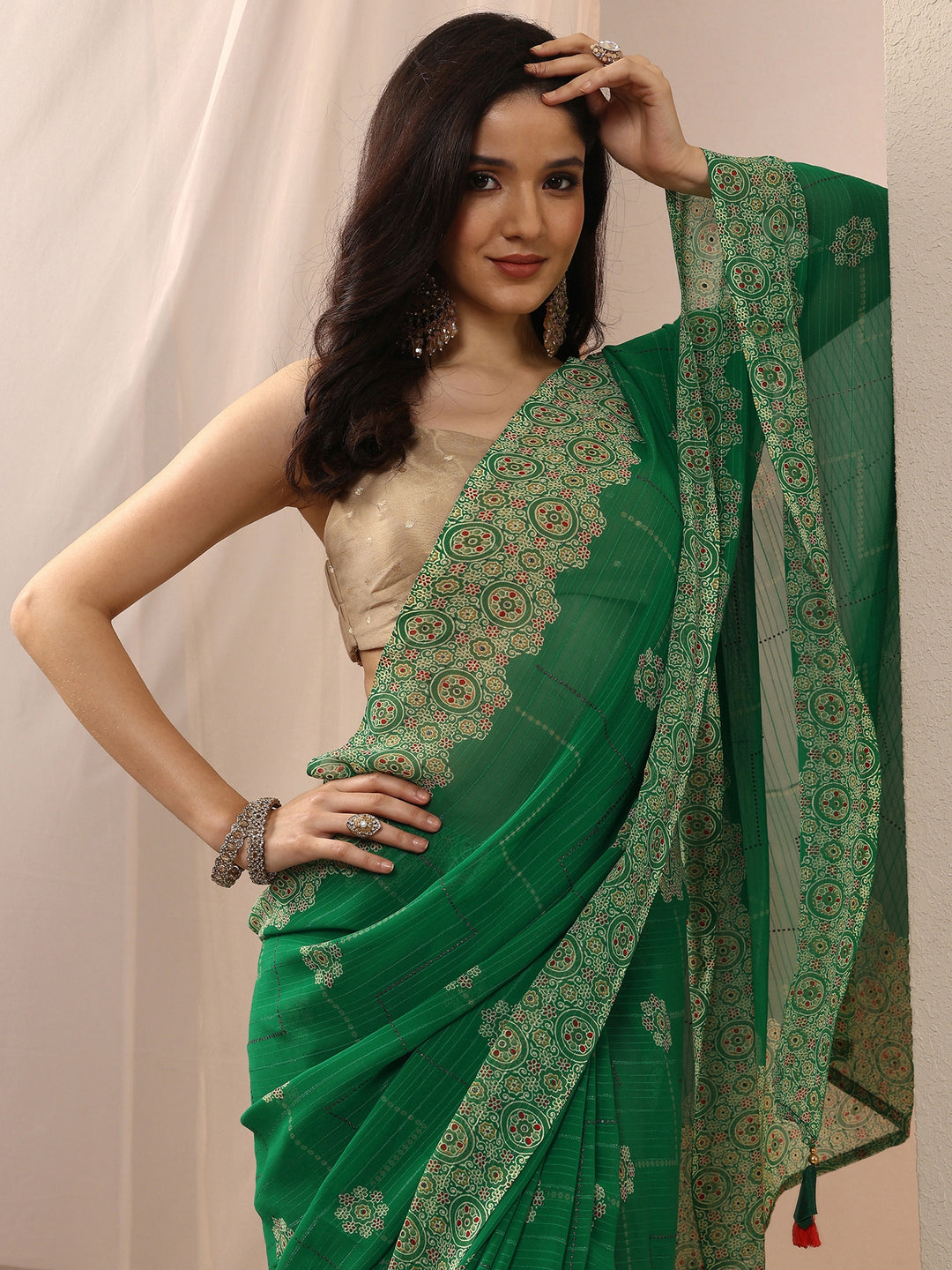  Green Printed Georgette Saree With Unstitched Blouse Piece 