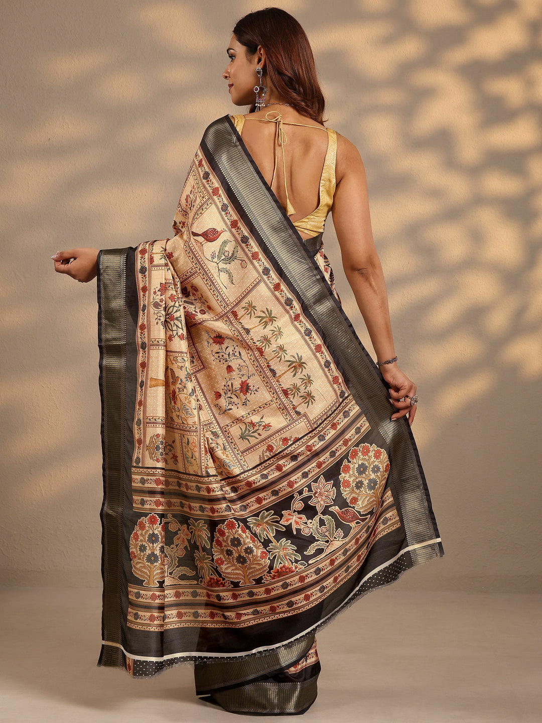  Gold Printed Silk Blend Saree With Unstitched Blouse Piece 