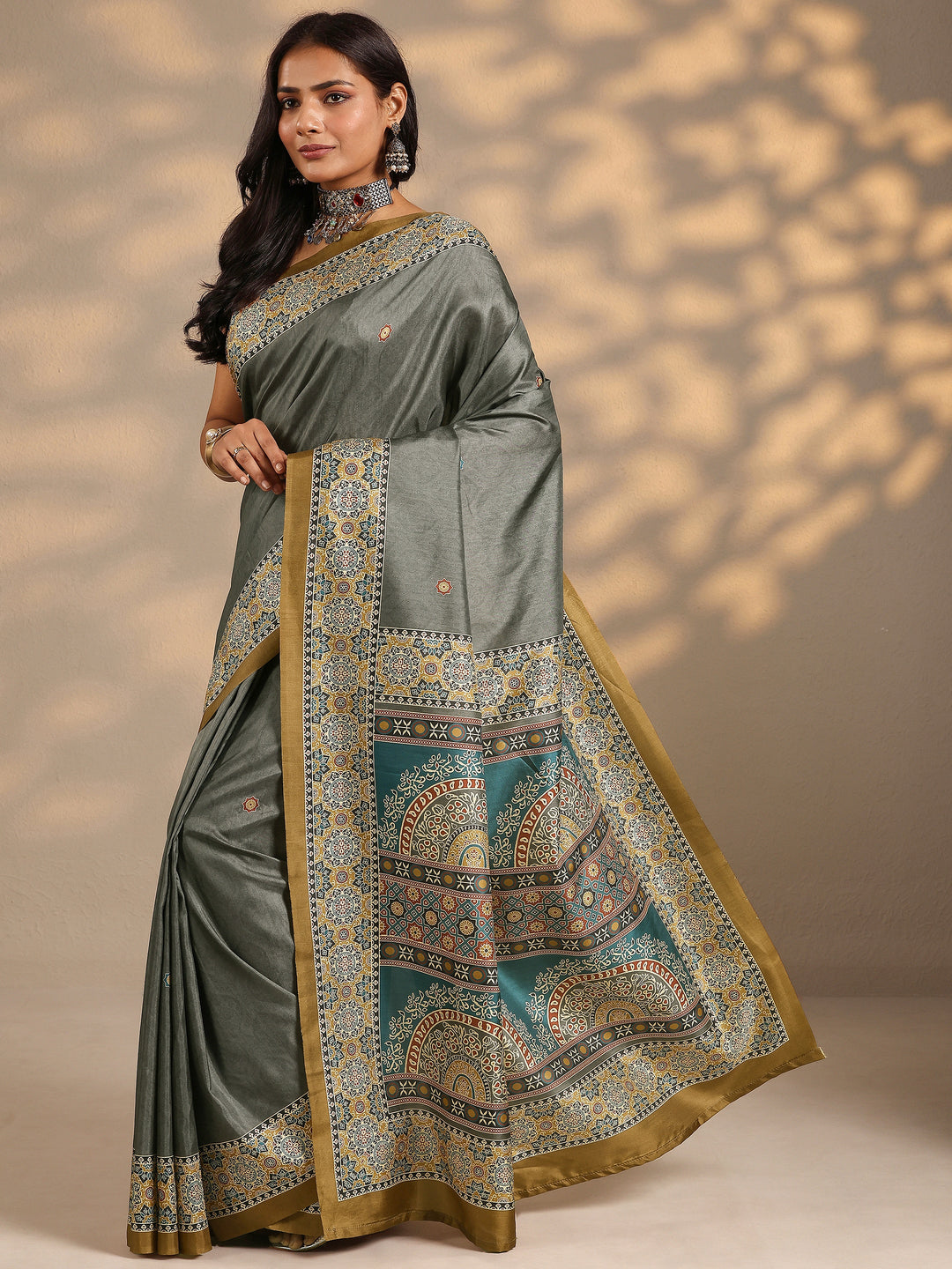  Grey Printed Silk Blend Saree With Unstitched Blouse Piece 