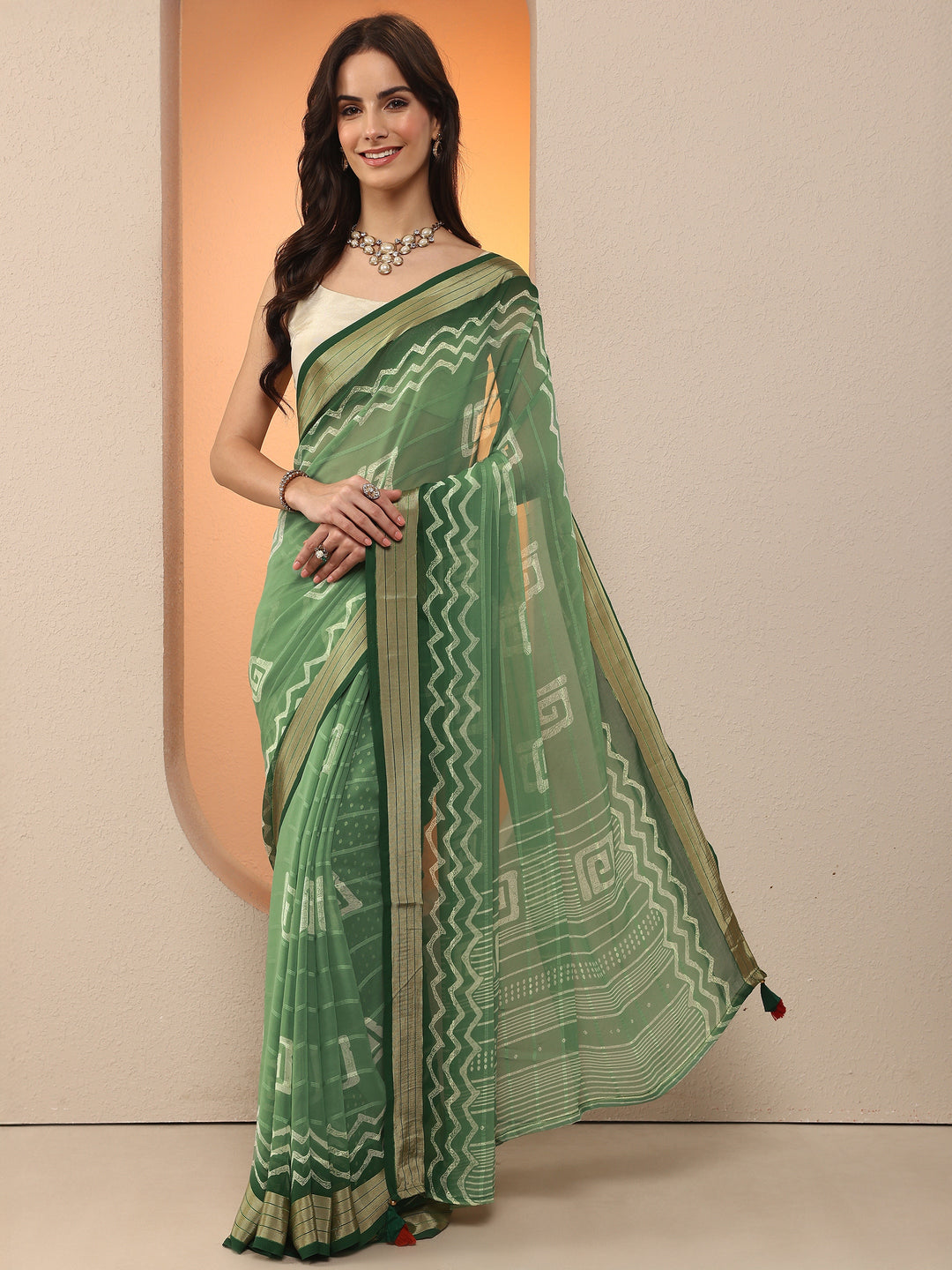  Green Printed Georgette Saree With Unstitched Blouse Piece 