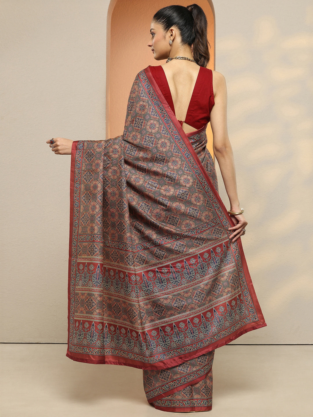  Red Printed Silk Blend Saree With Unstitched Blouse Piece 