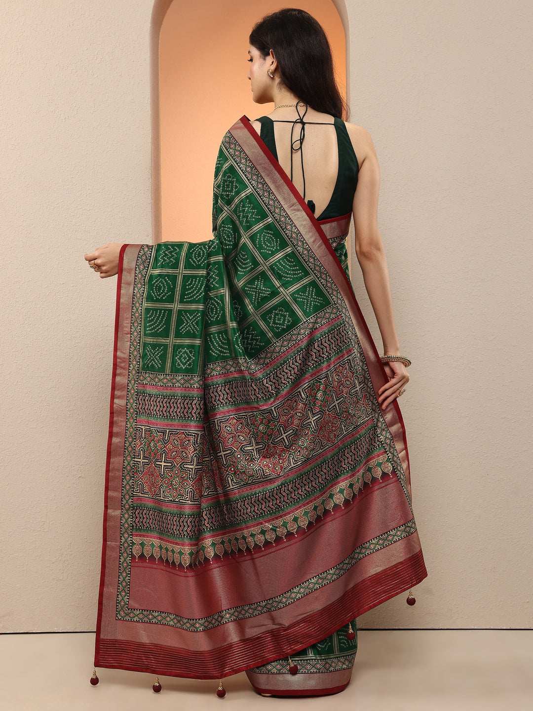  Green Bandhani Printed Silk Blend Saree With Unstitched Blouse Piece 