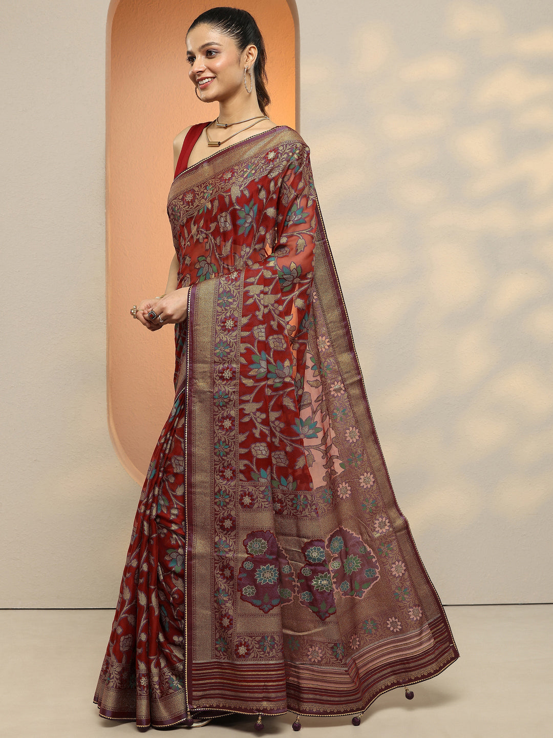  Maroon Printed Georgette Saree With Unstitched Blouse Piece 