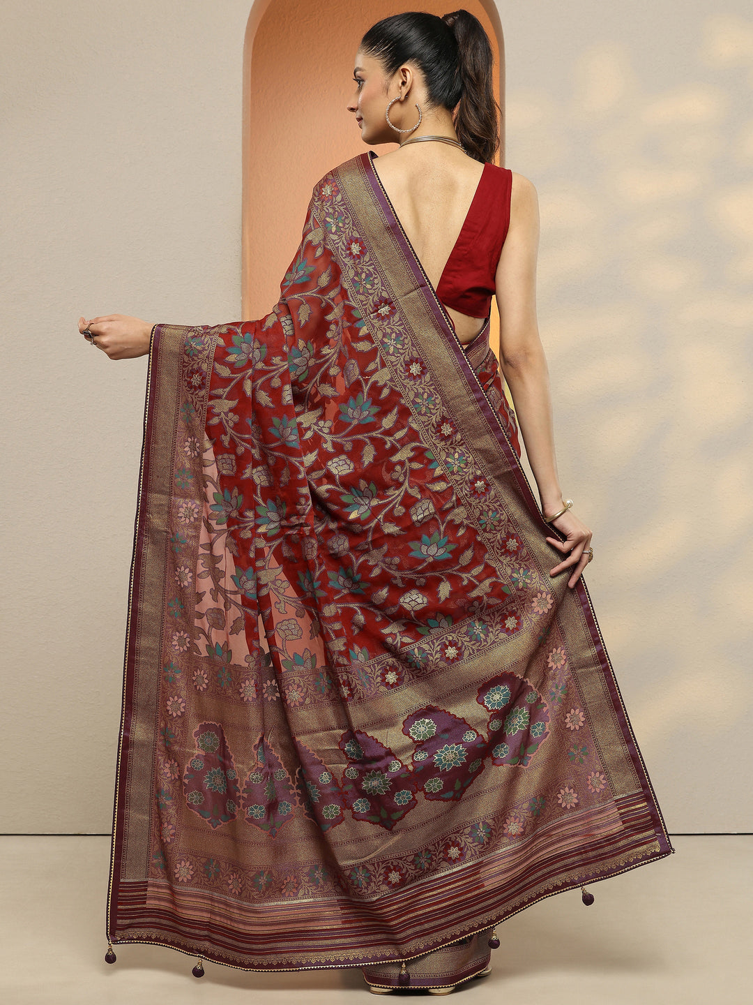  Maroon Printed Georgette Saree With Unstitched Blouse Piece 