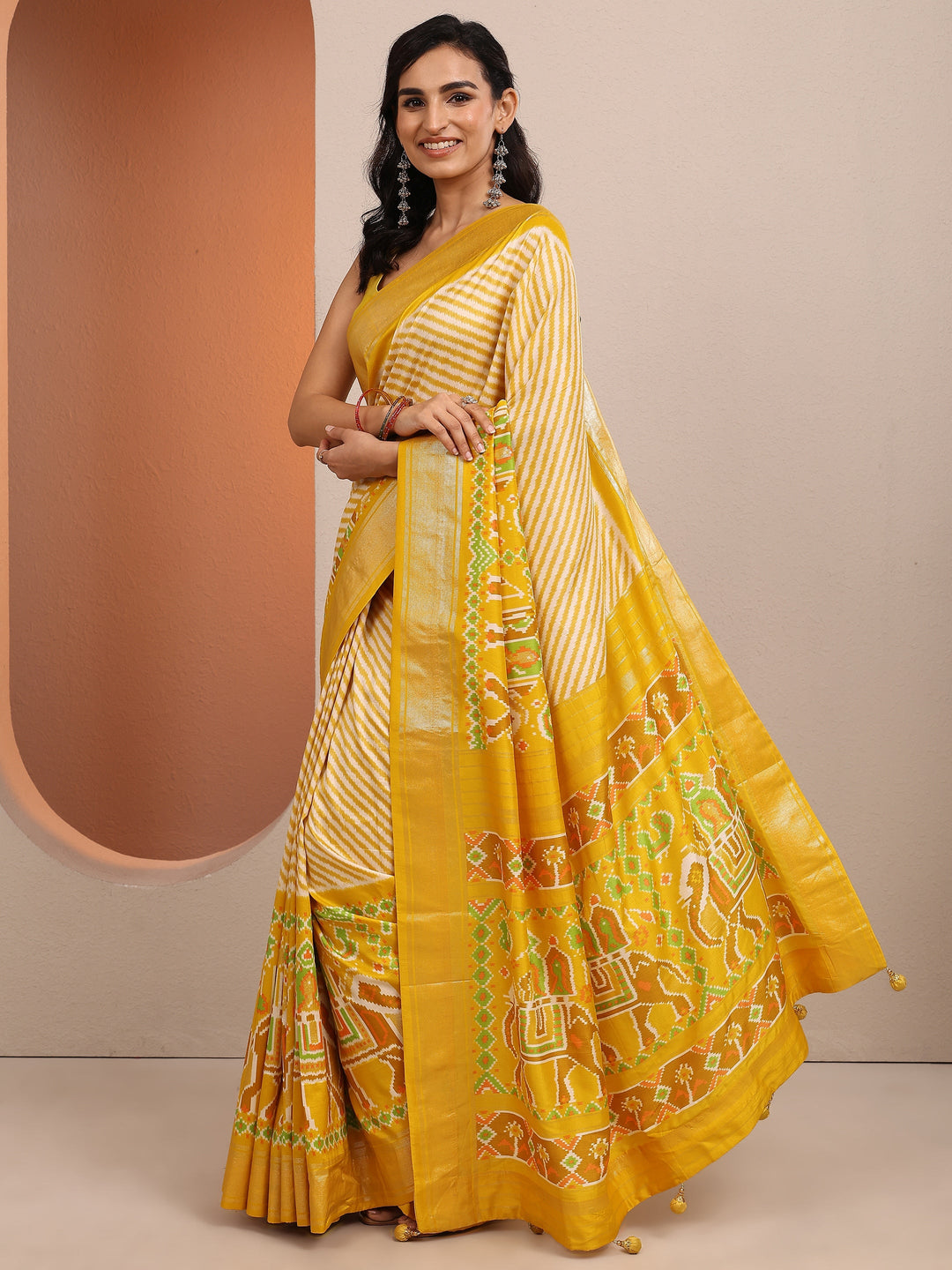  Yellow Leheriya Printed Silk Blend Saree With Unstitched Blouse Piece 