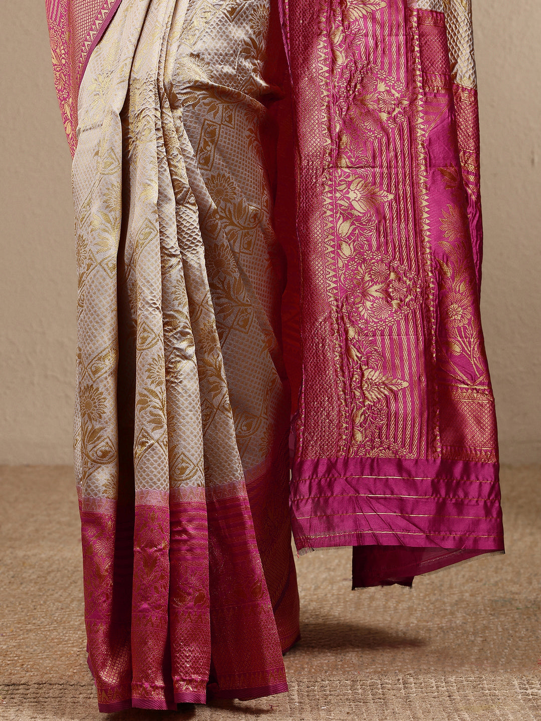  Gold Woven Design Banarsi Silk Blend Saree With Unstitched Blouse Piece 