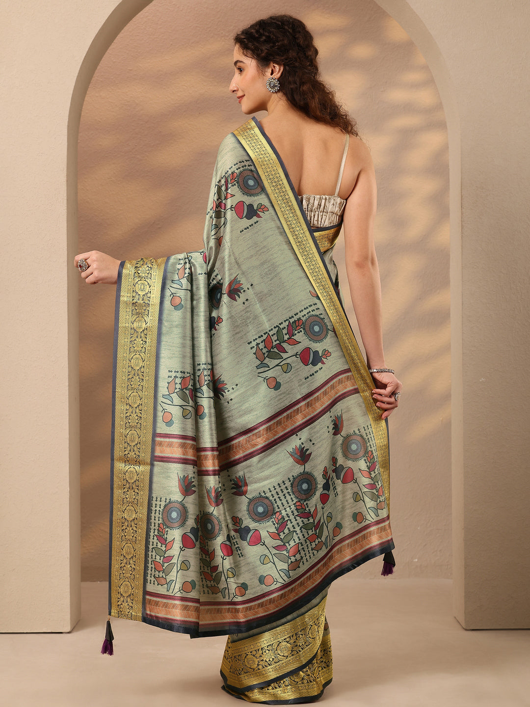  Green Printed Silk Blend Saree With Unstitched Blouse Piece 