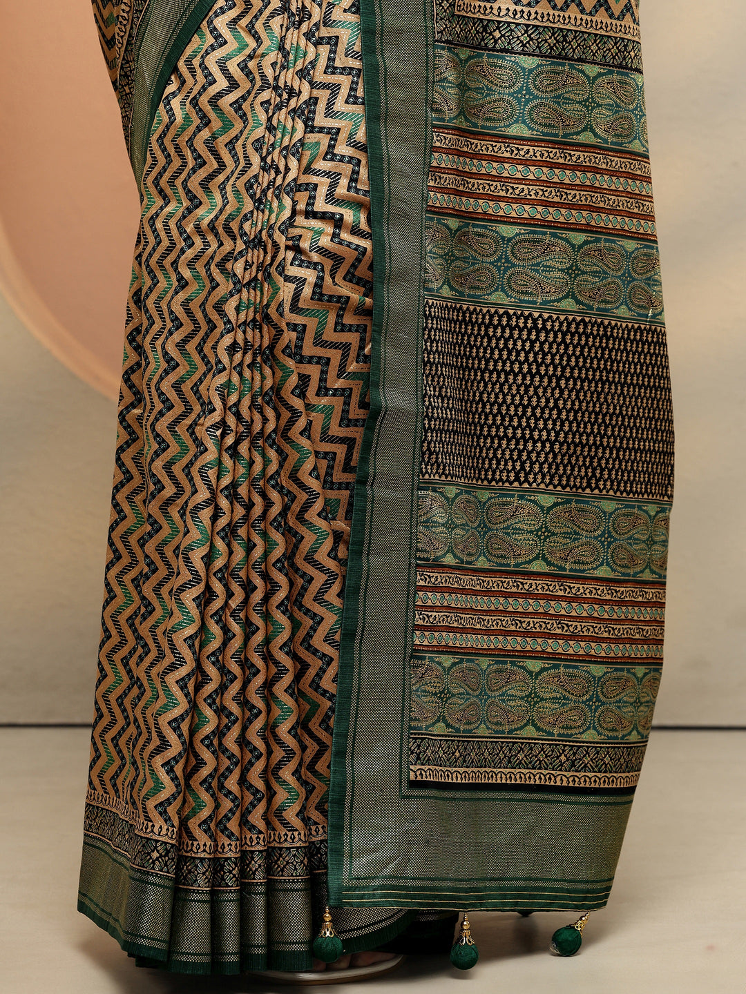  Green Chevron Printed Silk Blend Saree With Unstitched Blouse Piece 