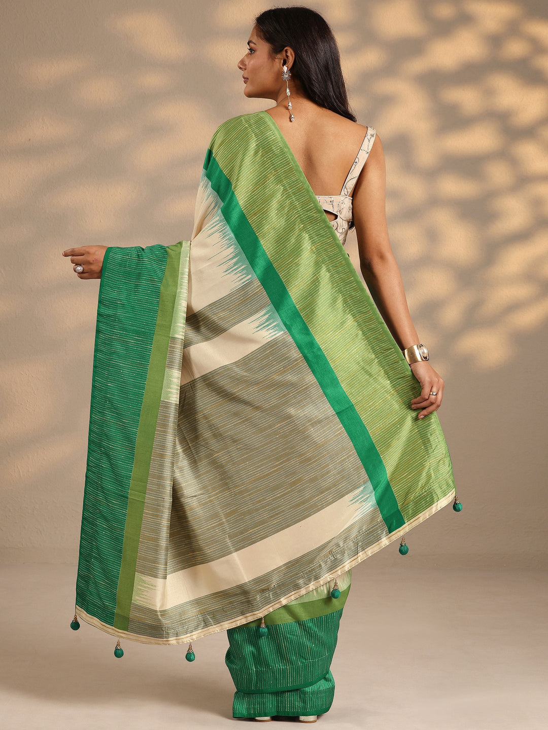  Beige Solid Silk Blend Saree With Unstitched Blouse Piece 